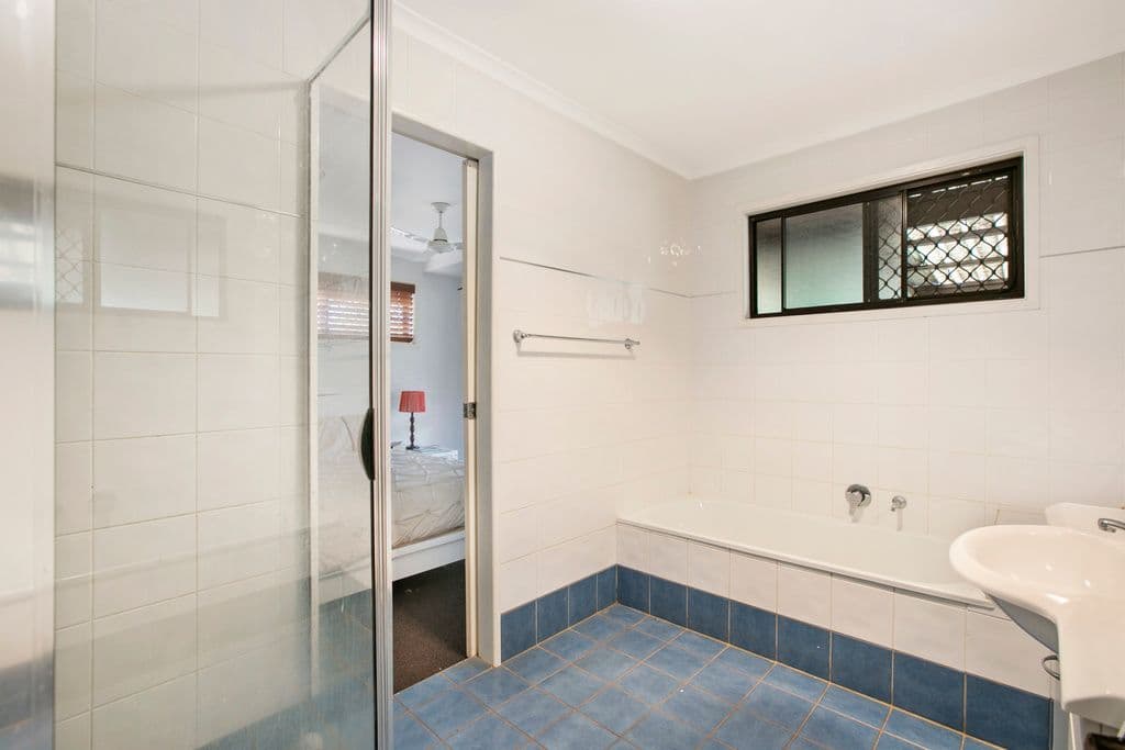 48 Charles Canty Drive, WELLINGTON POINT QLD 4160, Wellington Point - Thumbnail 7