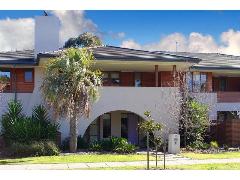 17 Springthorpe Boulevard, MACLEOD VIC 3085, Macleod - Image 1