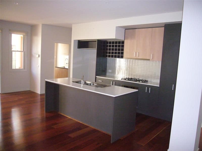 17 Springthorpe Boulevard, MACLEOD VIC 3085, Macleod - Thumbnail 2