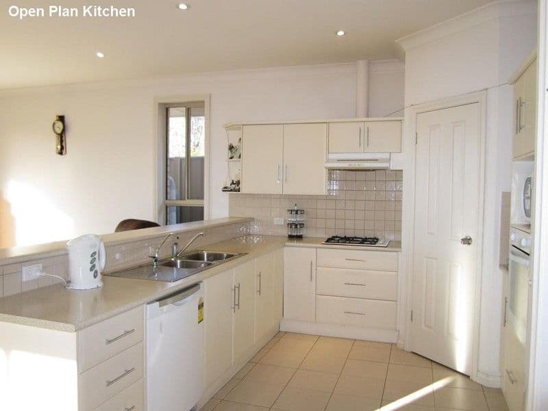 11 Barkuna Avenue, MITCHELL PARK SA 5043, Mitchell Park - Thumbnail 4