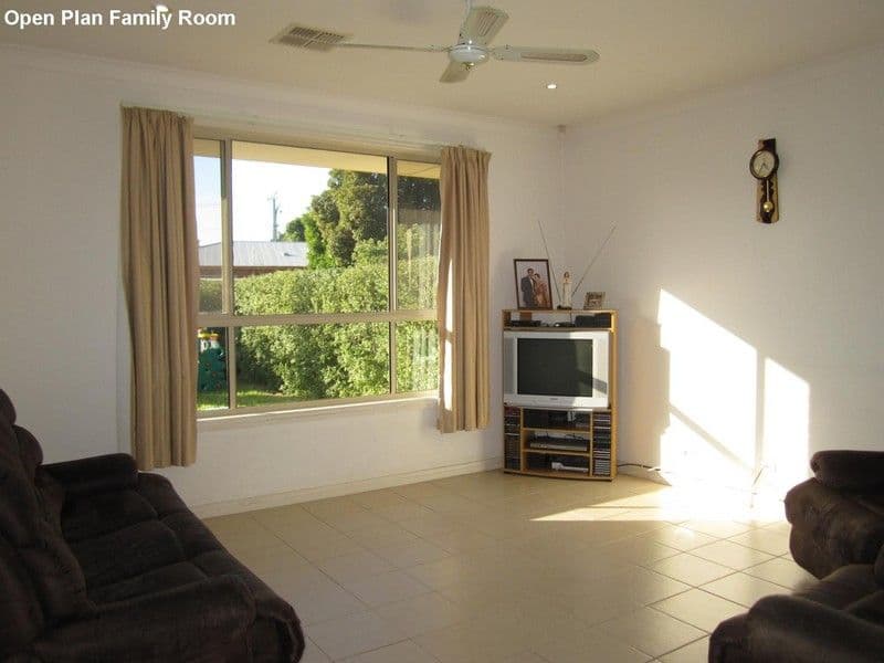 11 Barkuna Avenue, MITCHELL PARK SA 5043, Mitchell Park - Thumbnail 6
