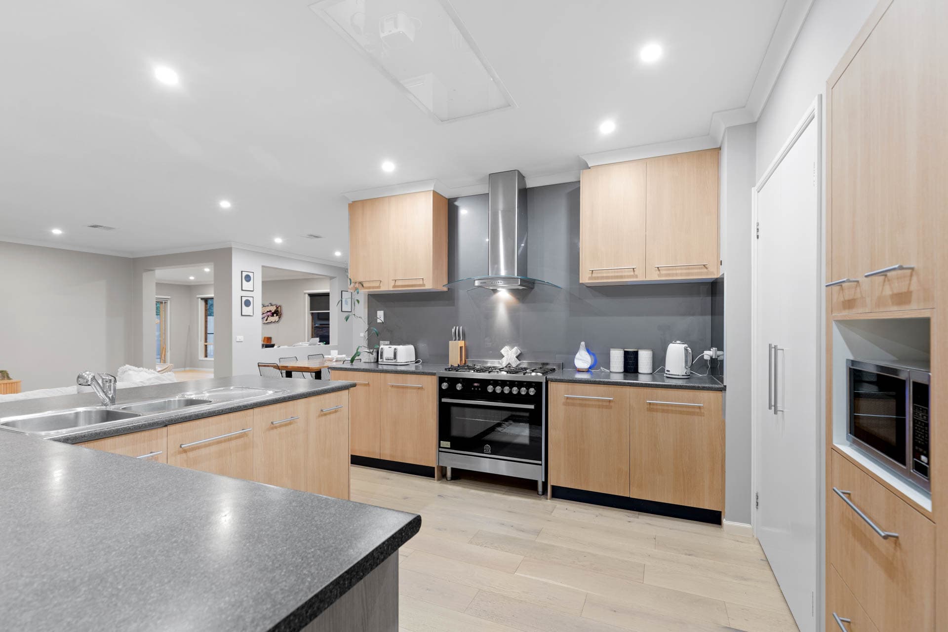 8 Solwood Court, SOMERVILLE, Somerville - Thumbnail 6