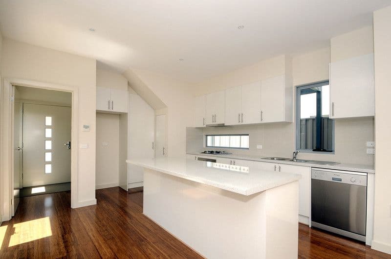 2 Nott Avenue, FRANKSTON VIC 3199, Frankston - Image 1