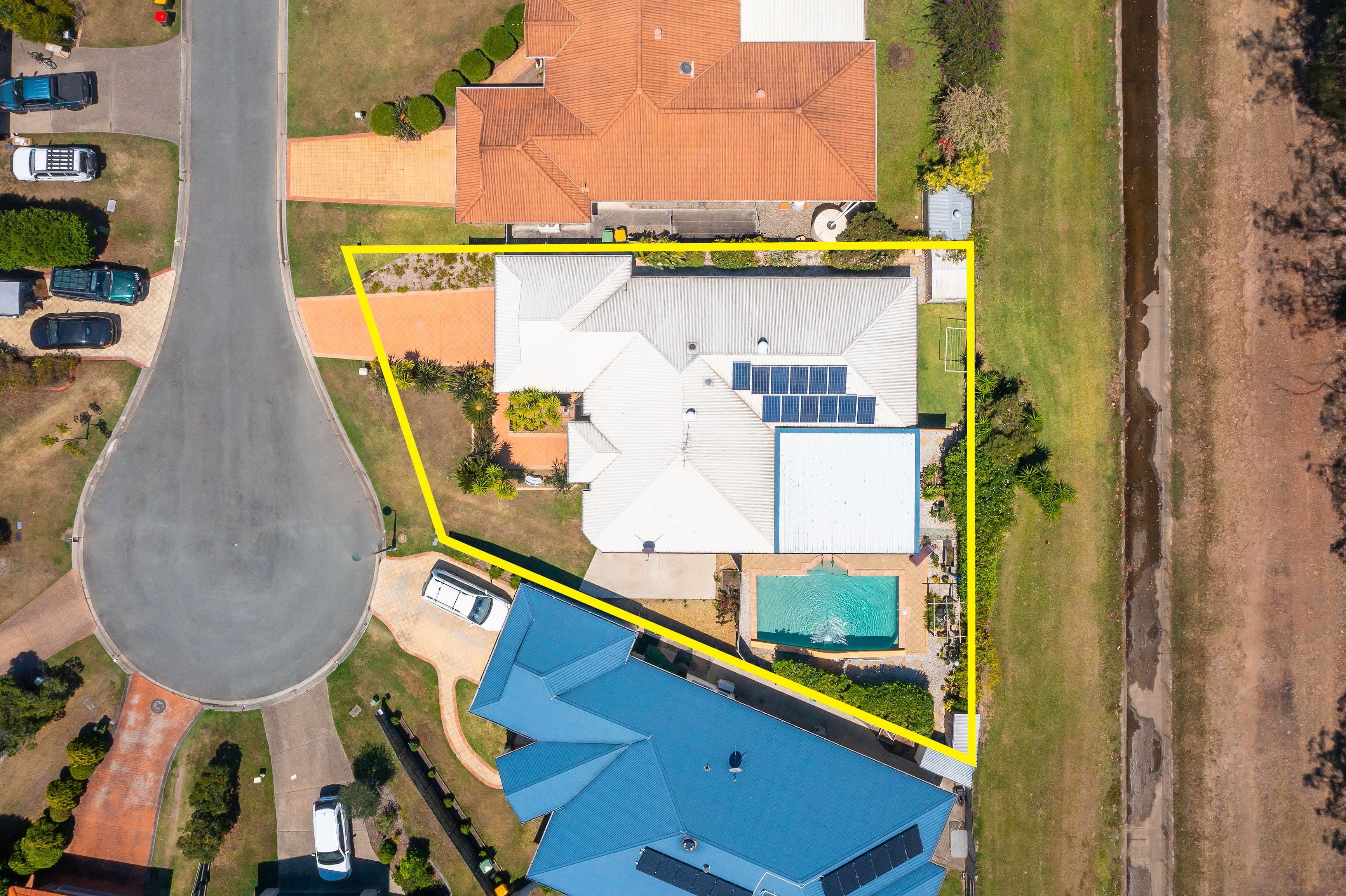 18 Coventry Court, Kippa-Ring QLD 4021, Kippa-Ring - Thumbnail 2