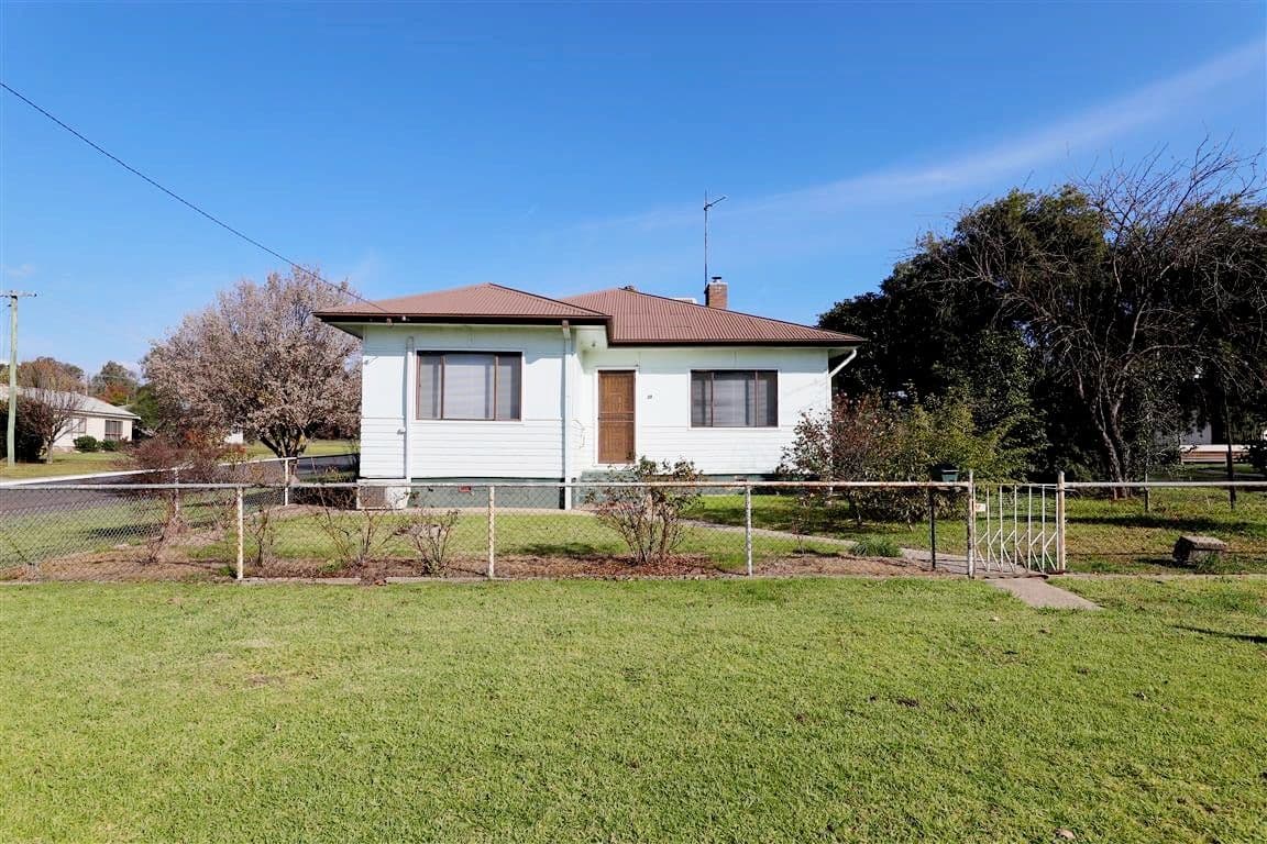 19 Bogong Place, Tumut NSW 2720, Tumut - Image 1