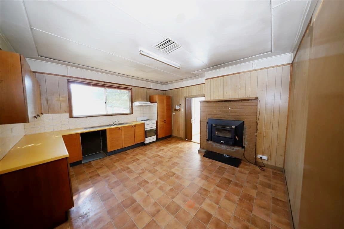 19 Bogong Place, Tumut NSW 2720, Tumut - Thumbnail 3