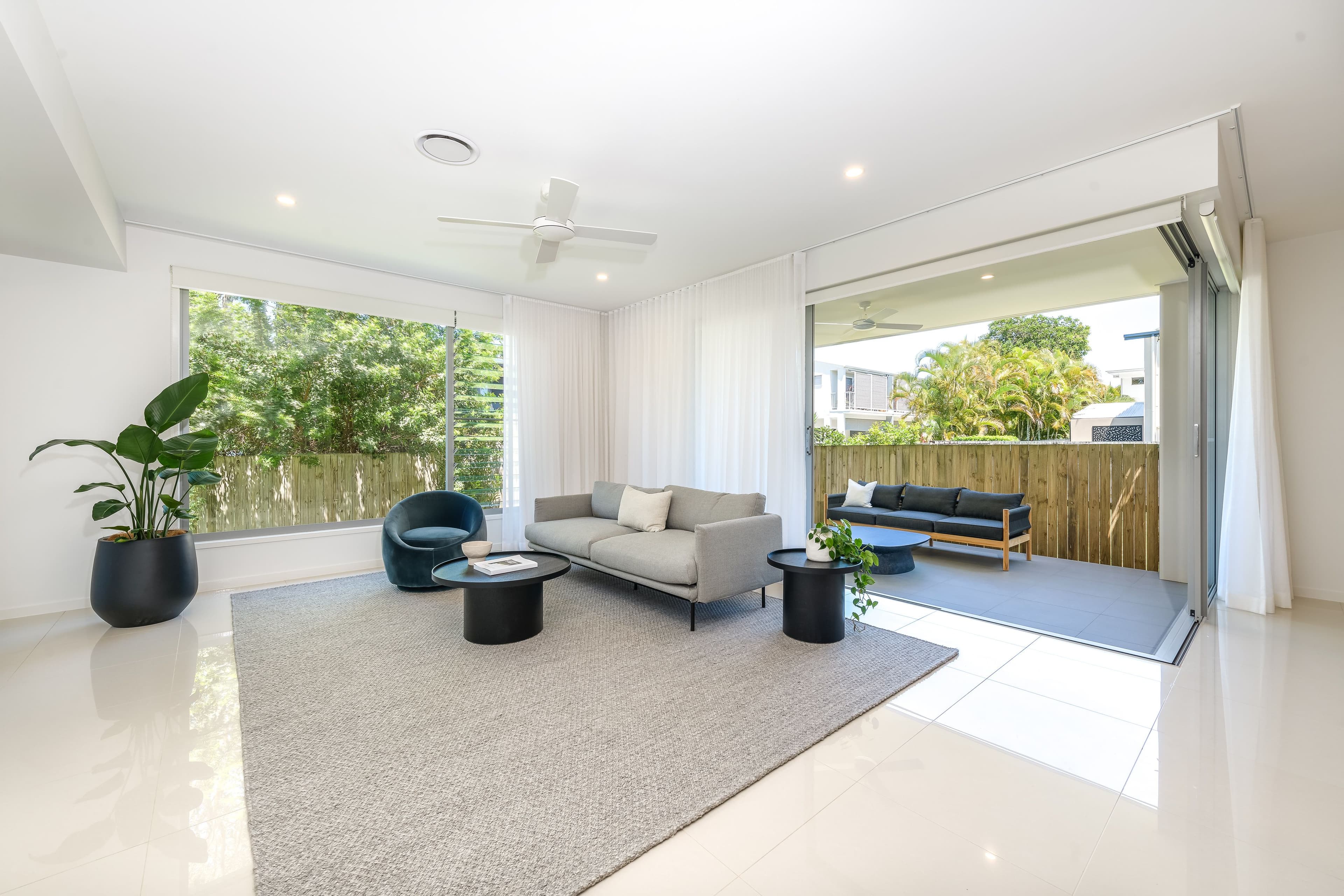 4B Drake Avenue, Paradise Point QLD 4216, Paradise Point - Thumbnail 4