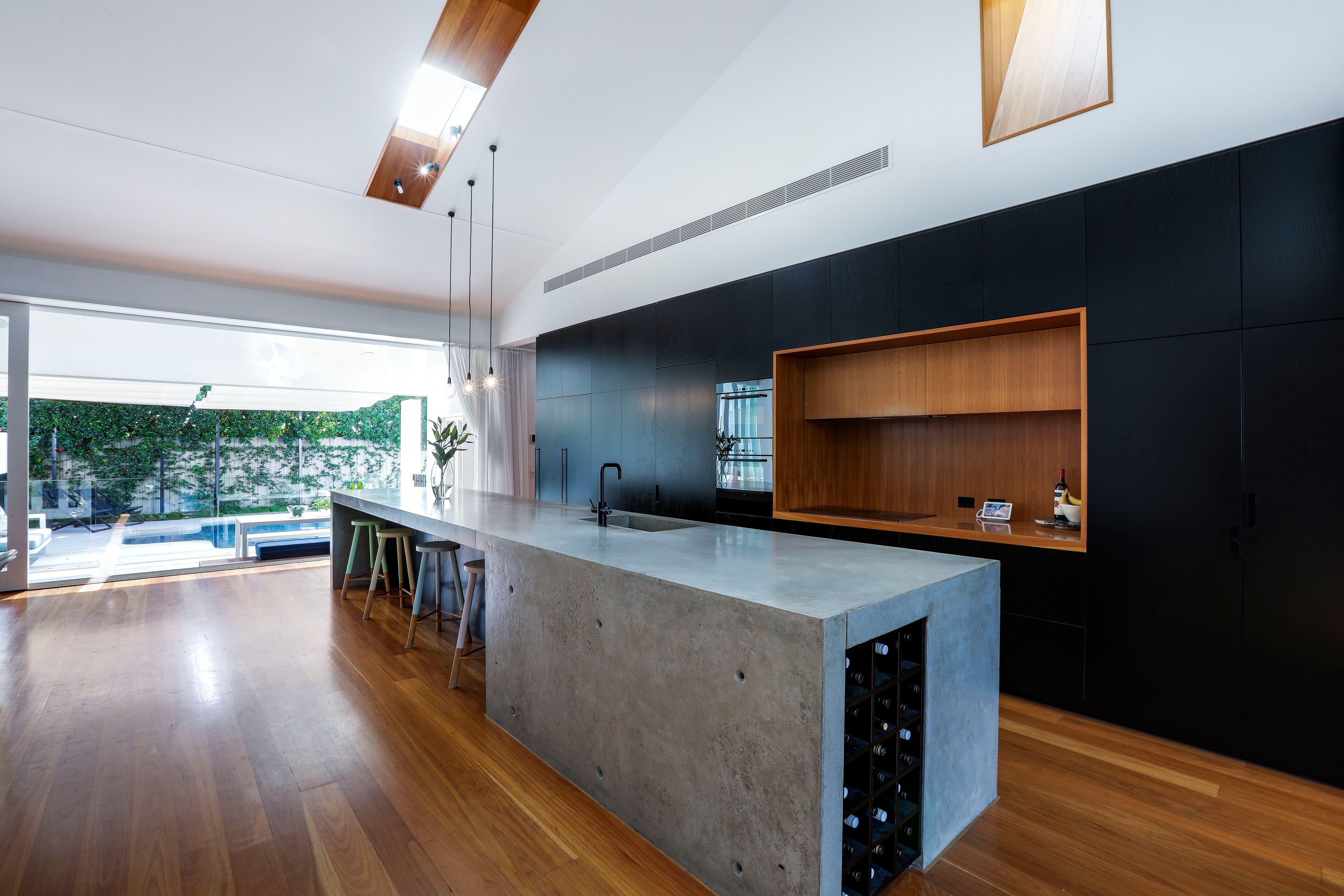 8 Brighton Parade, Southport QLD 4215, Southport - Image 1