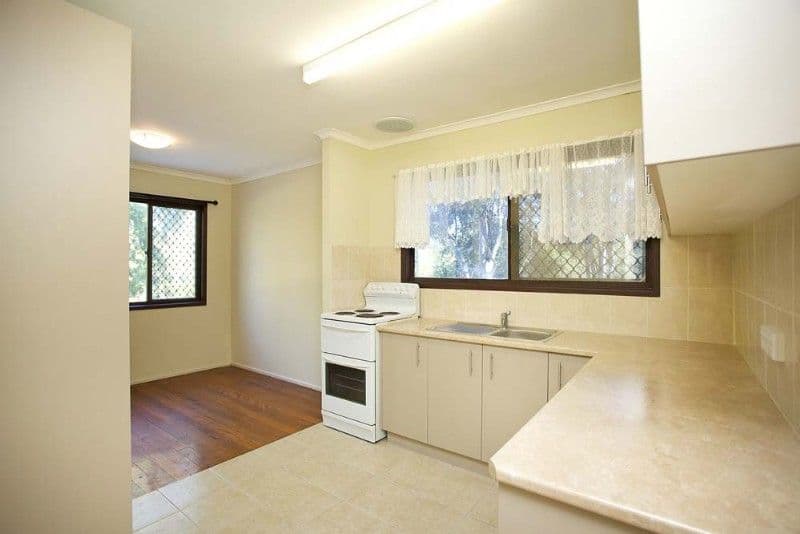 56 Nursery Road, HOLLAND PARK WEST QLD 4121, Holland Park West - Thumbnail 2