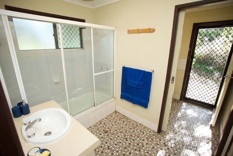 56 Nursery Road, HOLLAND PARK WEST QLD 4121, Holland Park West - Thumbnail 3
