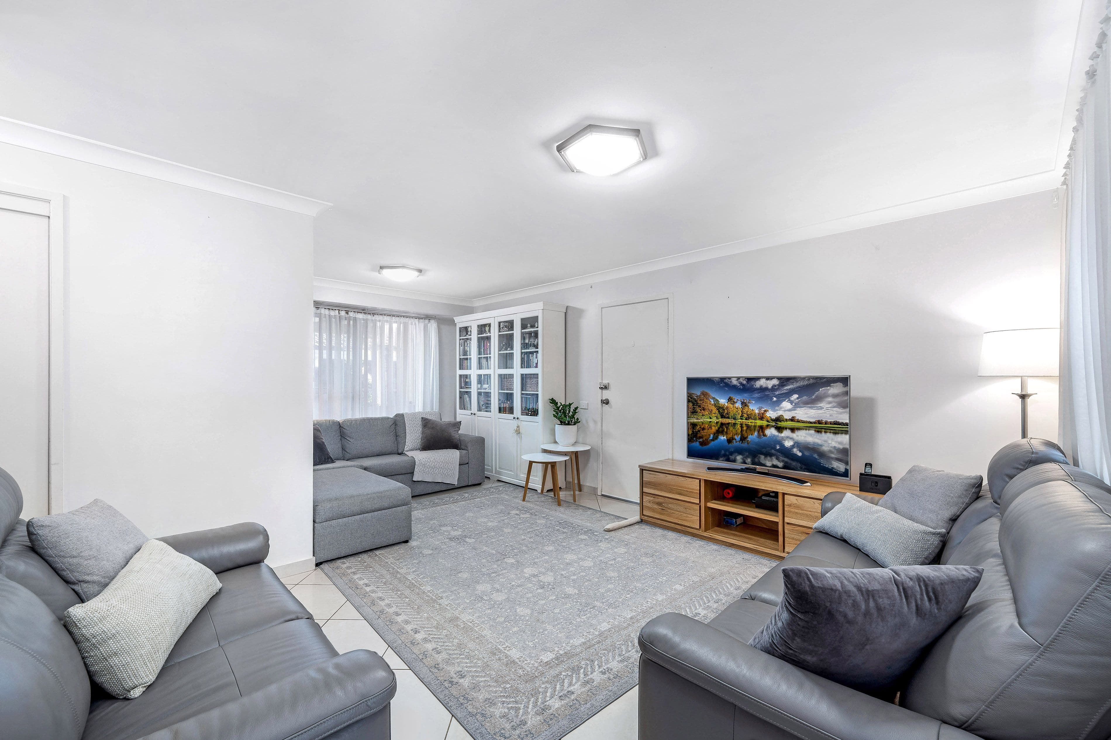 31 Bromley Avenue, Greenacre NSW 2190, Greenacre - Thumbnail 2