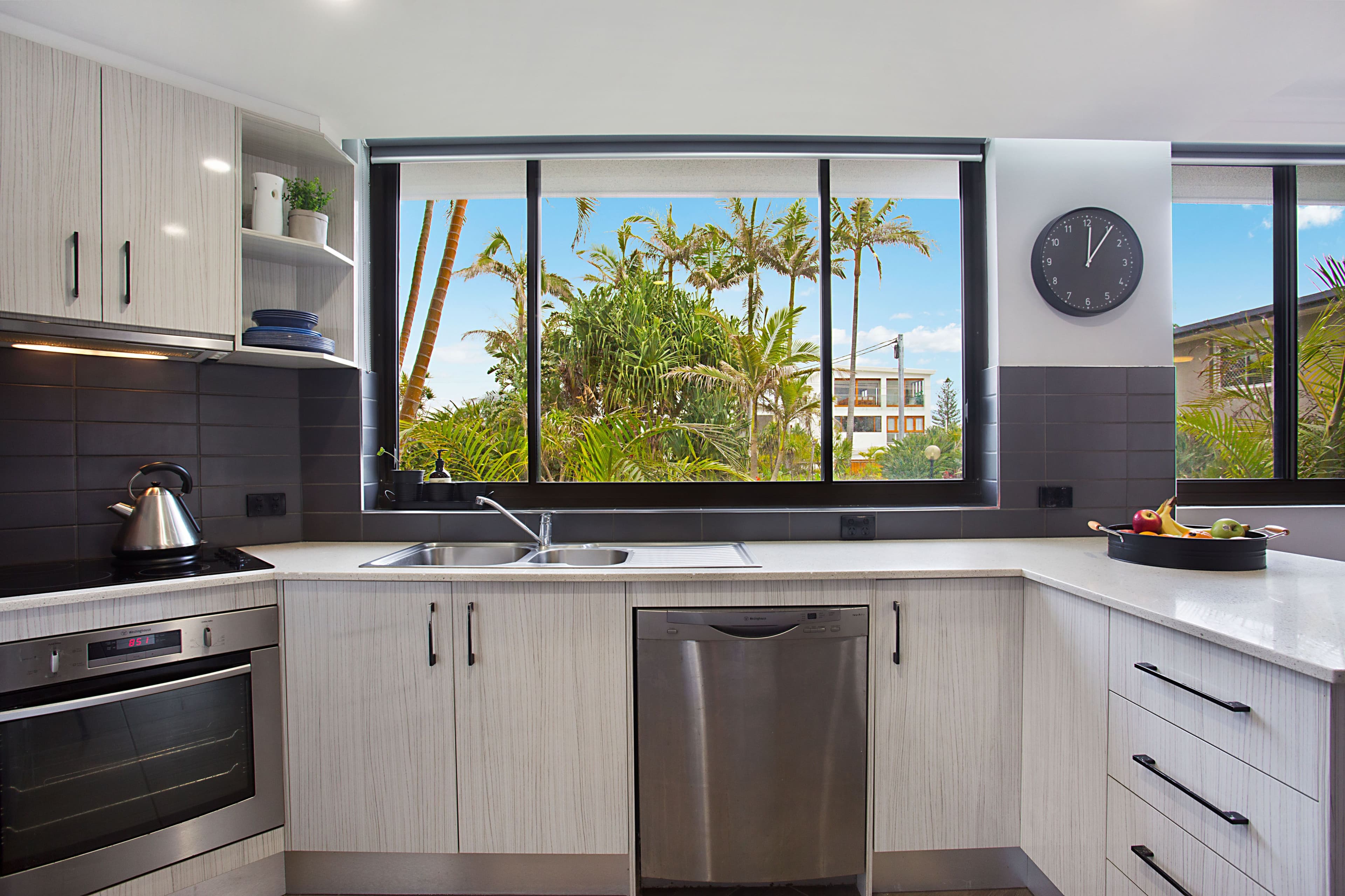 37 Albatross Avenue, Mermaid Beach QLD 4218, Mermaid Beach - Thumbnail 7
