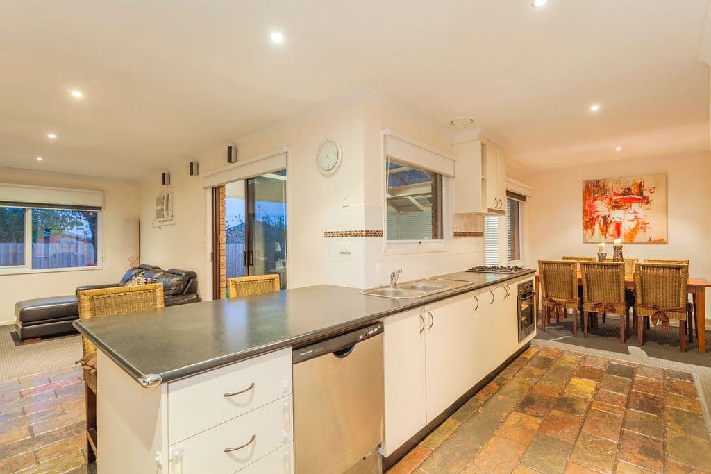 23 Villea Avenue, GROVEDALE VIC 3216, Grovedale - Thumbnail 5