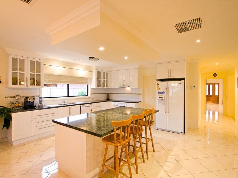 62/121 Surf Parade, Broadbeach, QLD, 4218, Broadbeach - Thumbnail 2