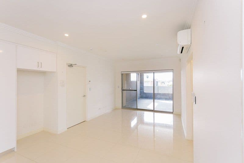 10 Peppering Way, Westminster WA 6061, Westminster - Thumbnail 3