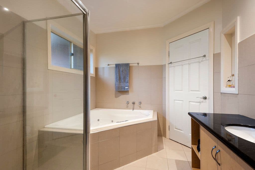 37 Jacana Street, Chadstone VIC 3148, Chadstone - Thumbnail 5