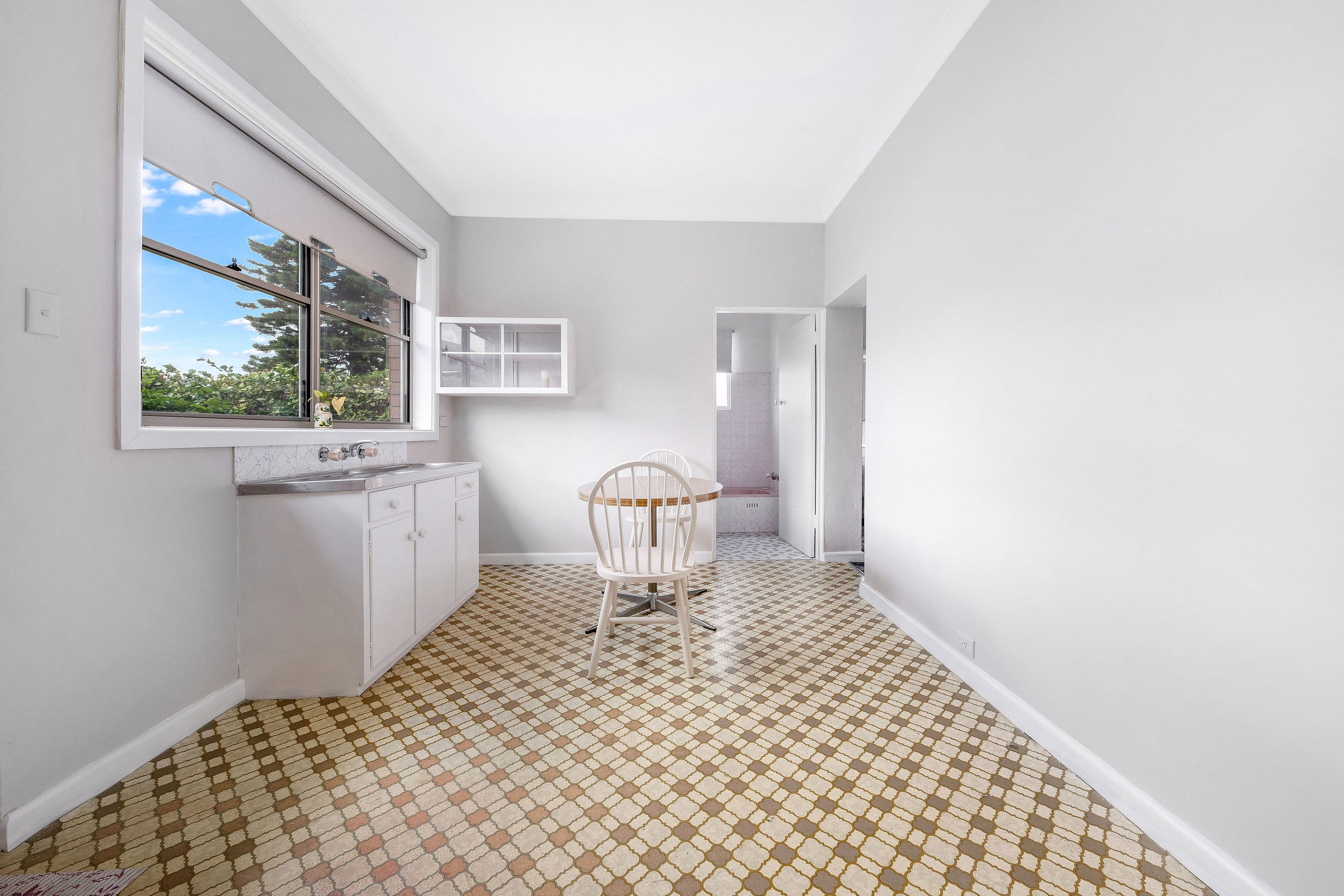 4 Robertson Crescent, Mount Lewis NSW 2190, Mount Lewis - Thumbnail 8