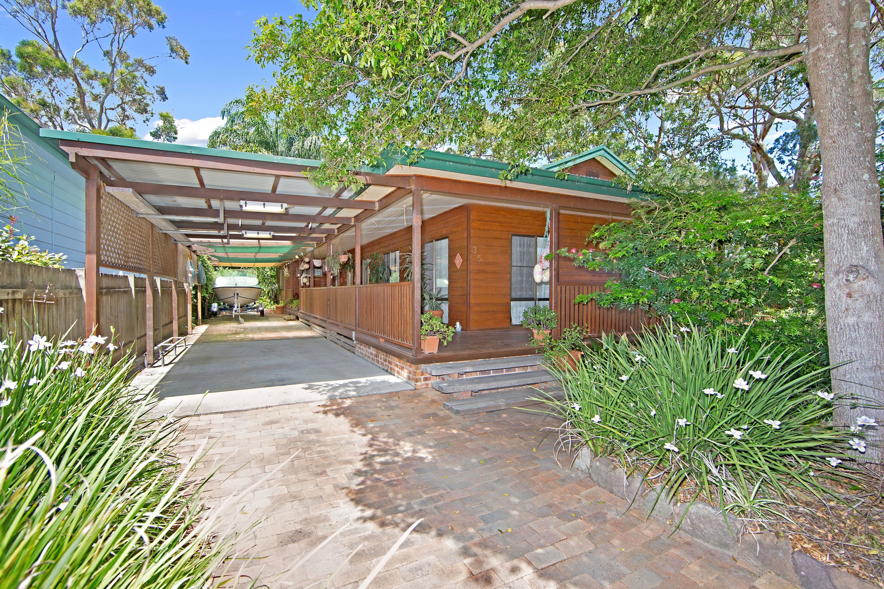 35 Trevally Avenue, Chain Valley Bay - Thumbnail 3