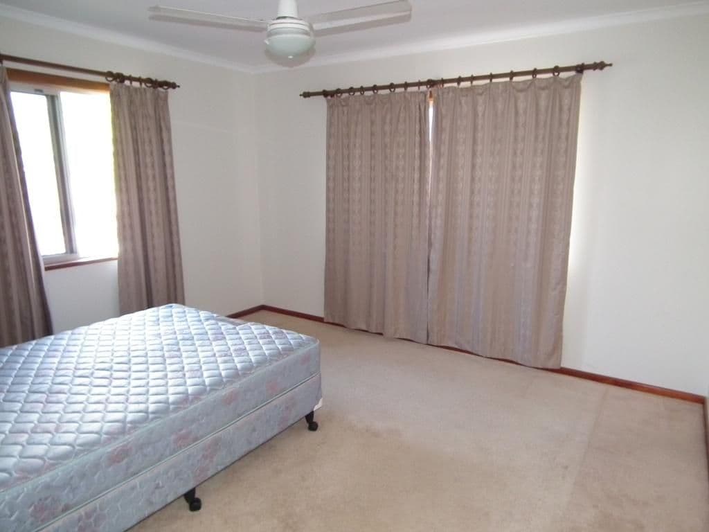 43 Wolseley Street, GRANVILLE QLD 4650, Granville - Thumbnail 6