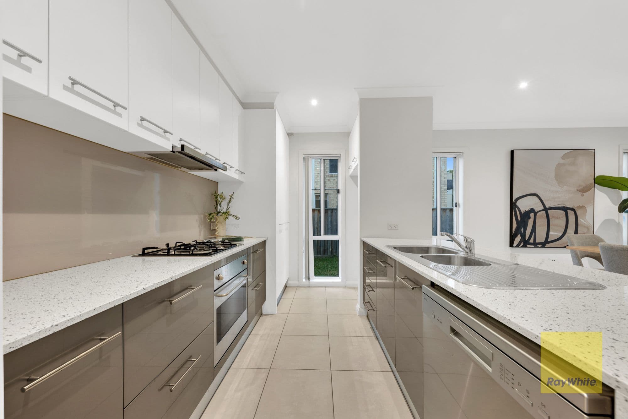 75 Vaucluse Boulevard, Point Cook VIC 3030, Point Cook - Thumbnail 6