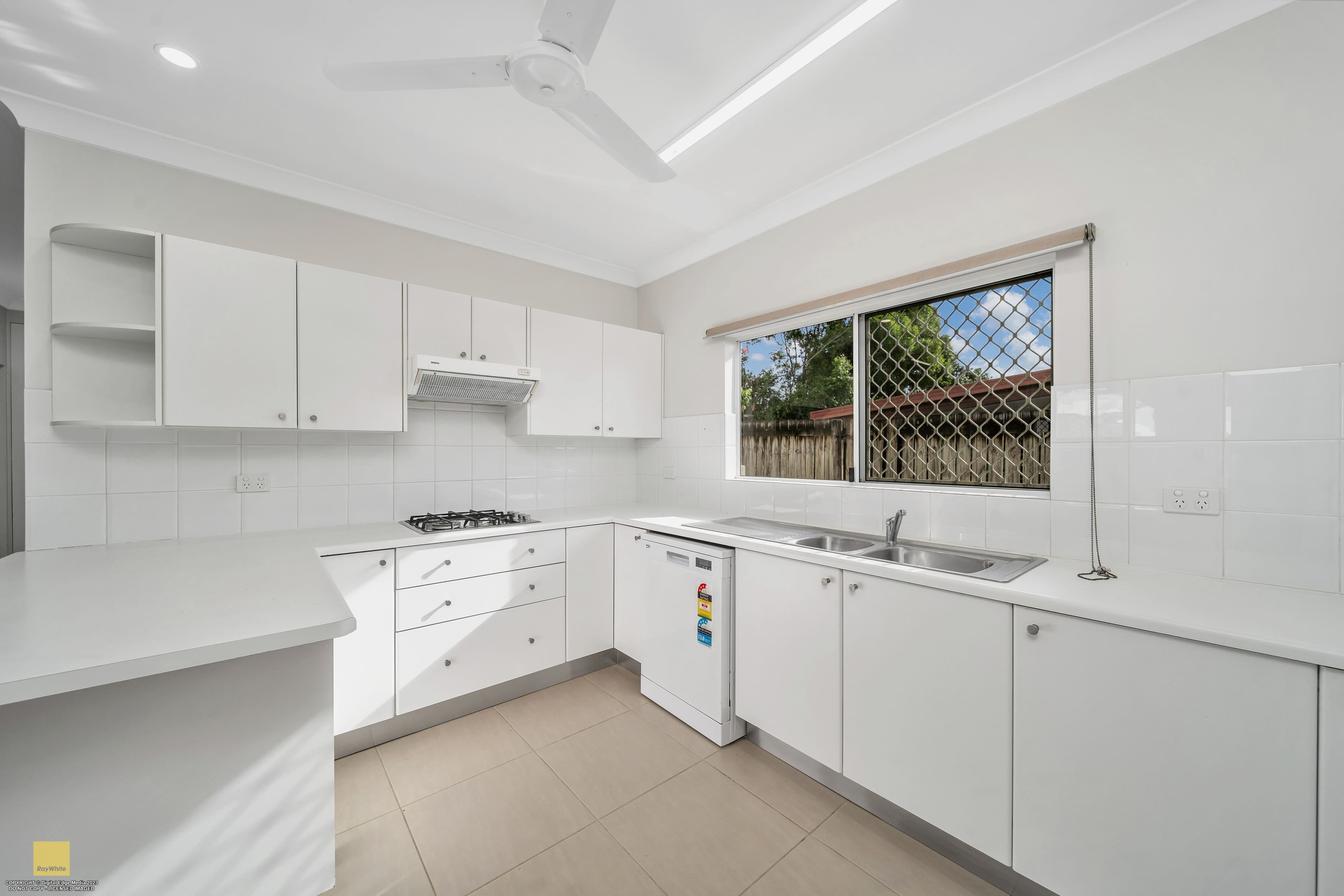 72 Bathurst Drive, Bentley Park QLD 4869, Bentley Park - Thumbnail 4