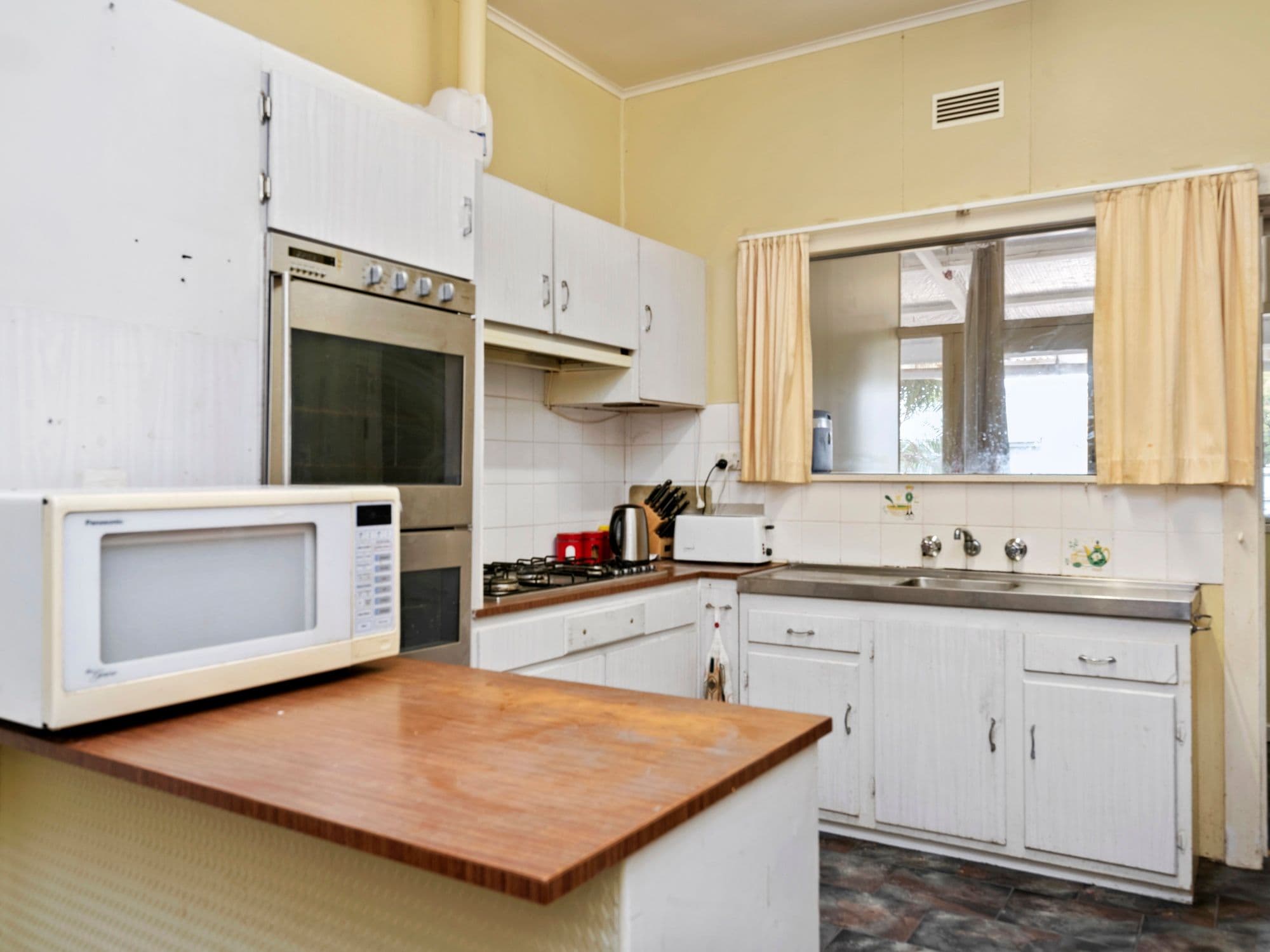 2 Perth Street, Benalla VIC 3672, Benalla - Thumbnail 2