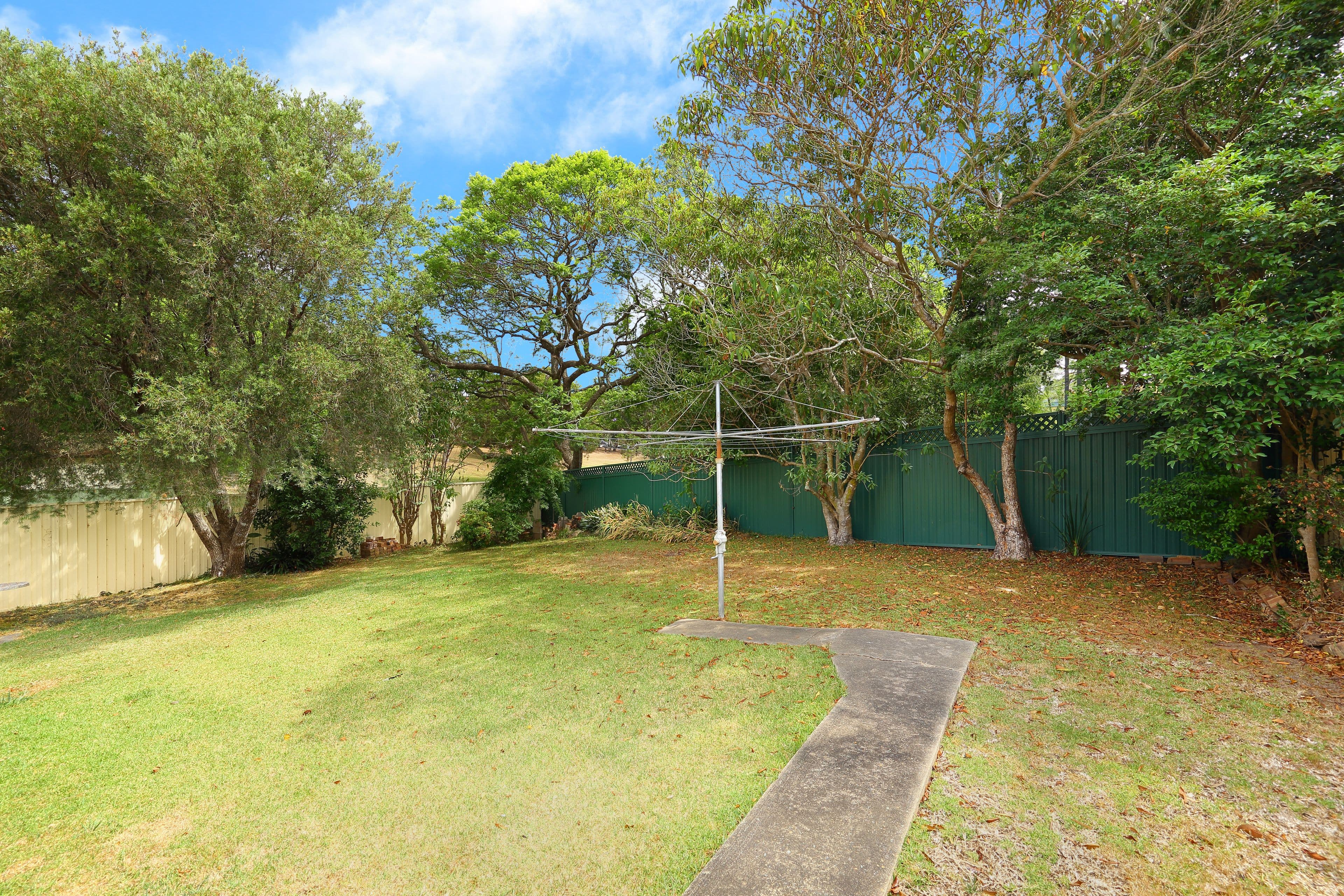 26 Tournay Street, Peakhurst - Thumbnail 3