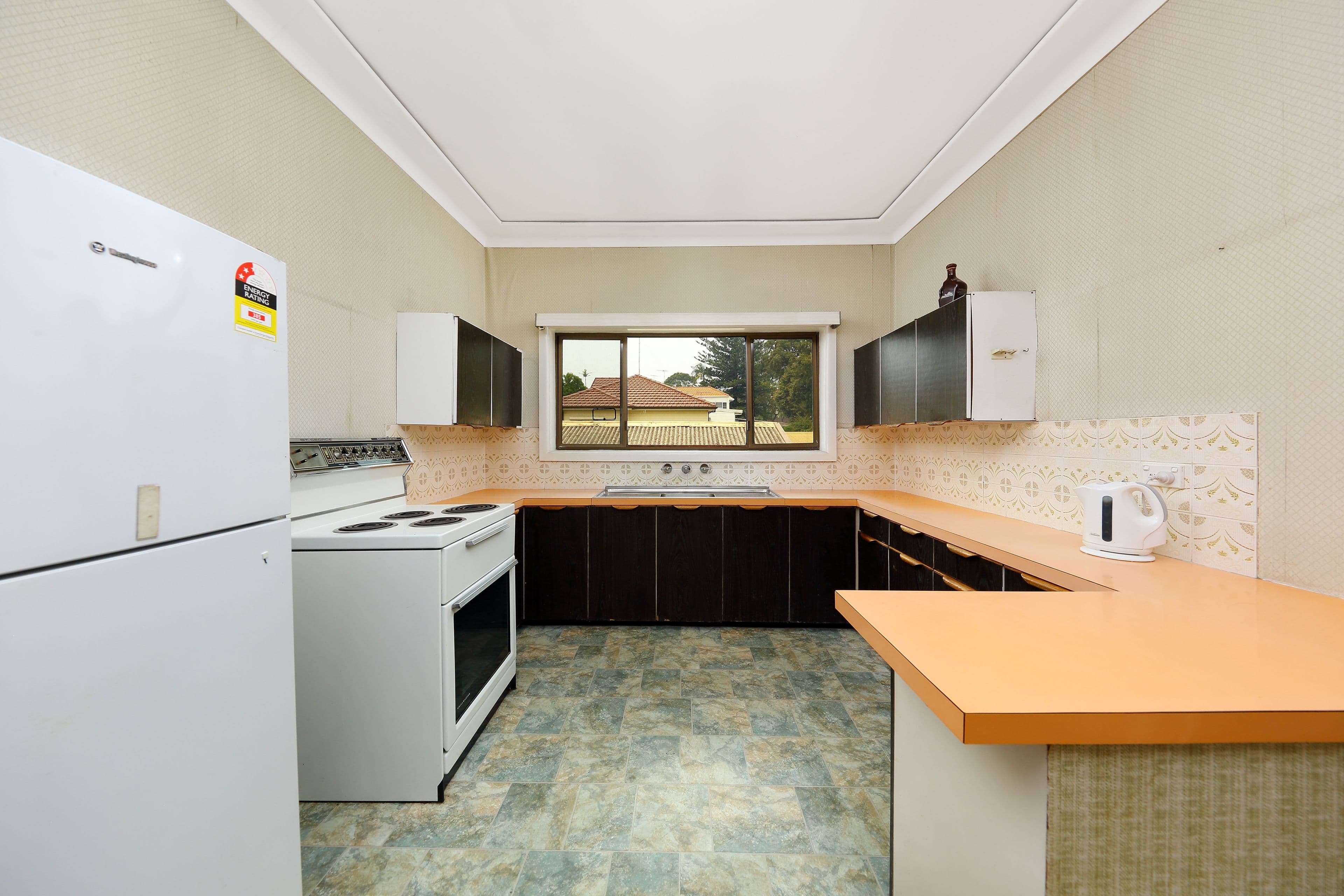 26 Tournay Street, Peakhurst - Thumbnail 4