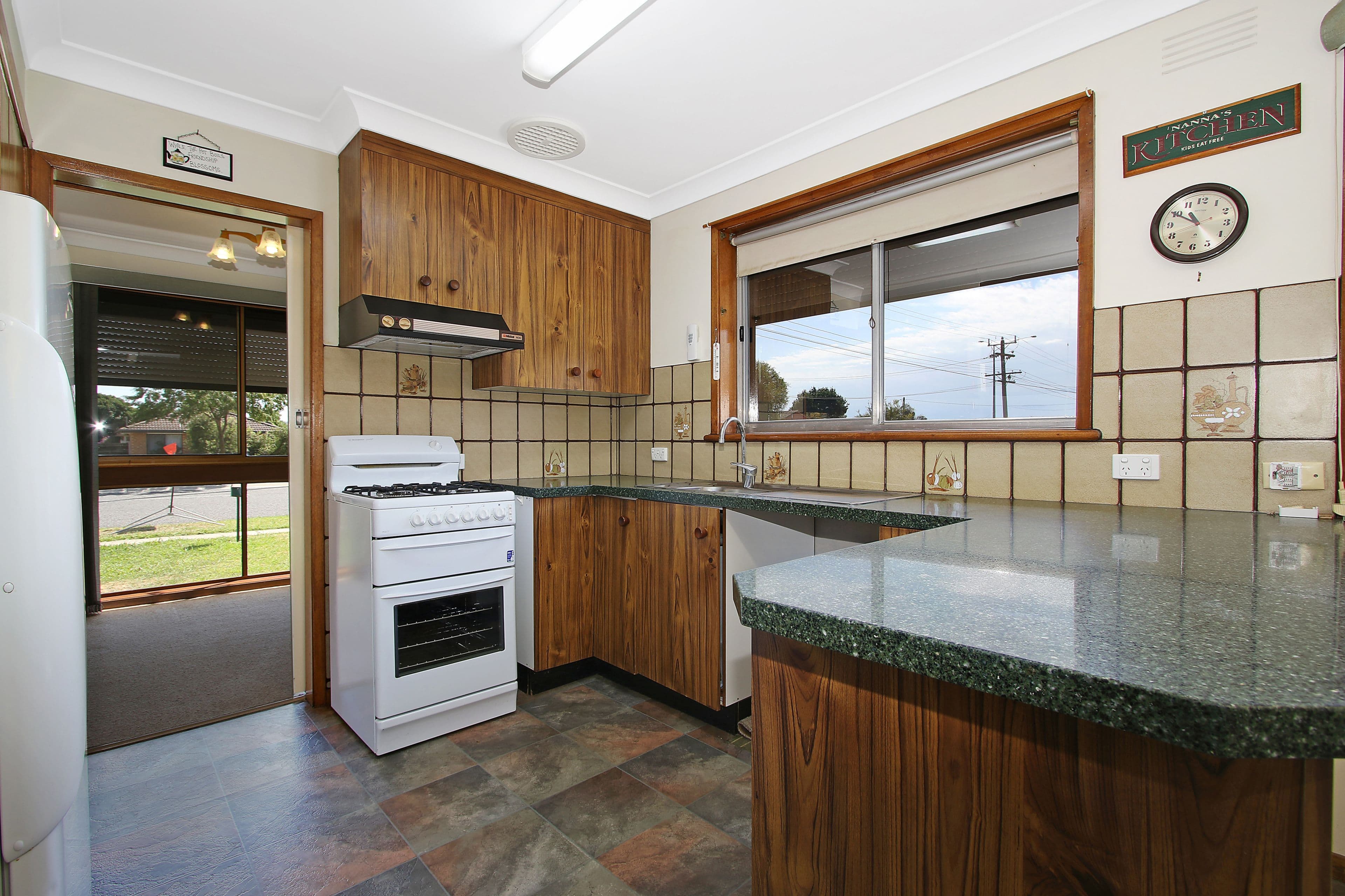 335 Lawrence Street, West Wodonga VIC 3690, West Wodonga - Thumbnail 2