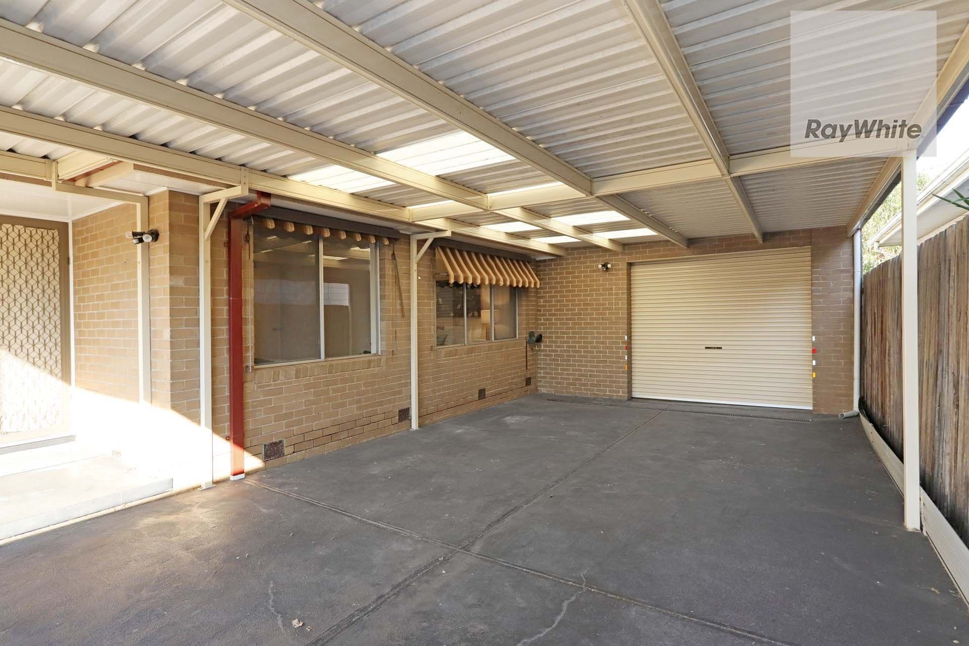 22 Katrina Drive, Gladstone Park VIC 3043, Gladstone Park - Thumbnail 3