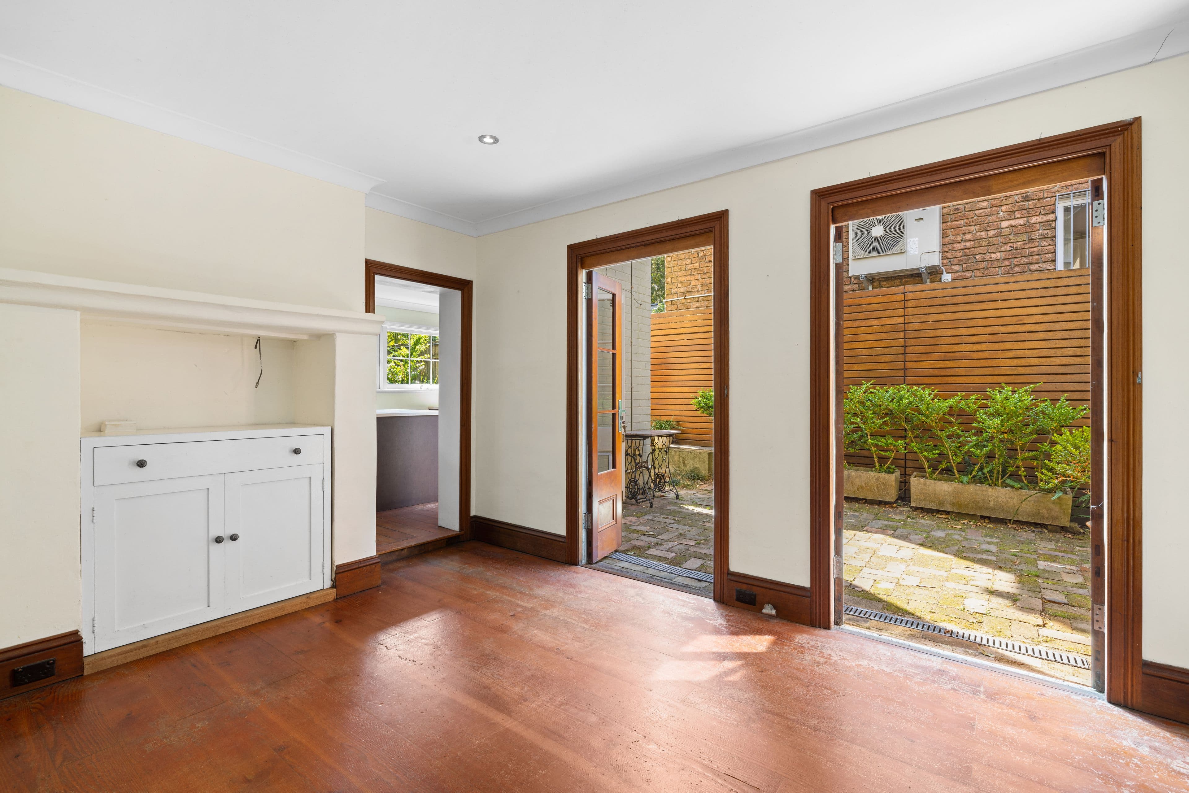 67 Ruthven Street, Bondi Junction NSW 2022, Bondi Junction - Thumbnail 3