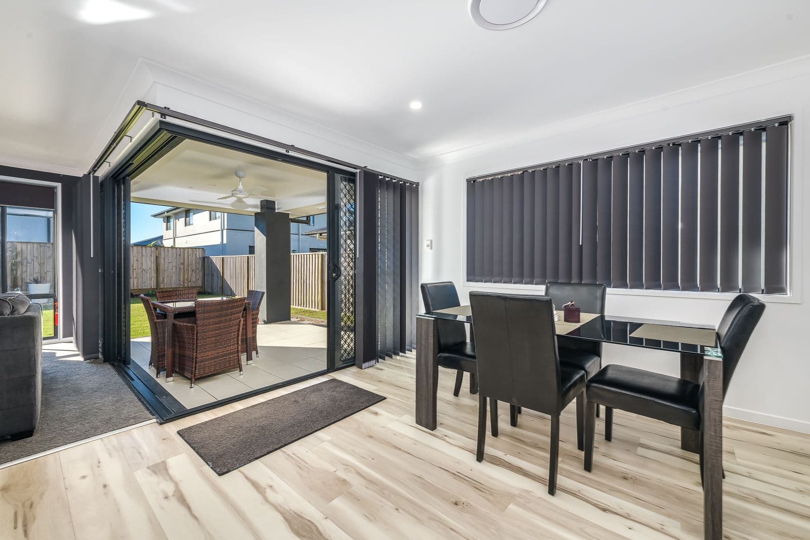 9 Lime Street, Helensvale QLD 4212, Helensvale - Thumbnail 2