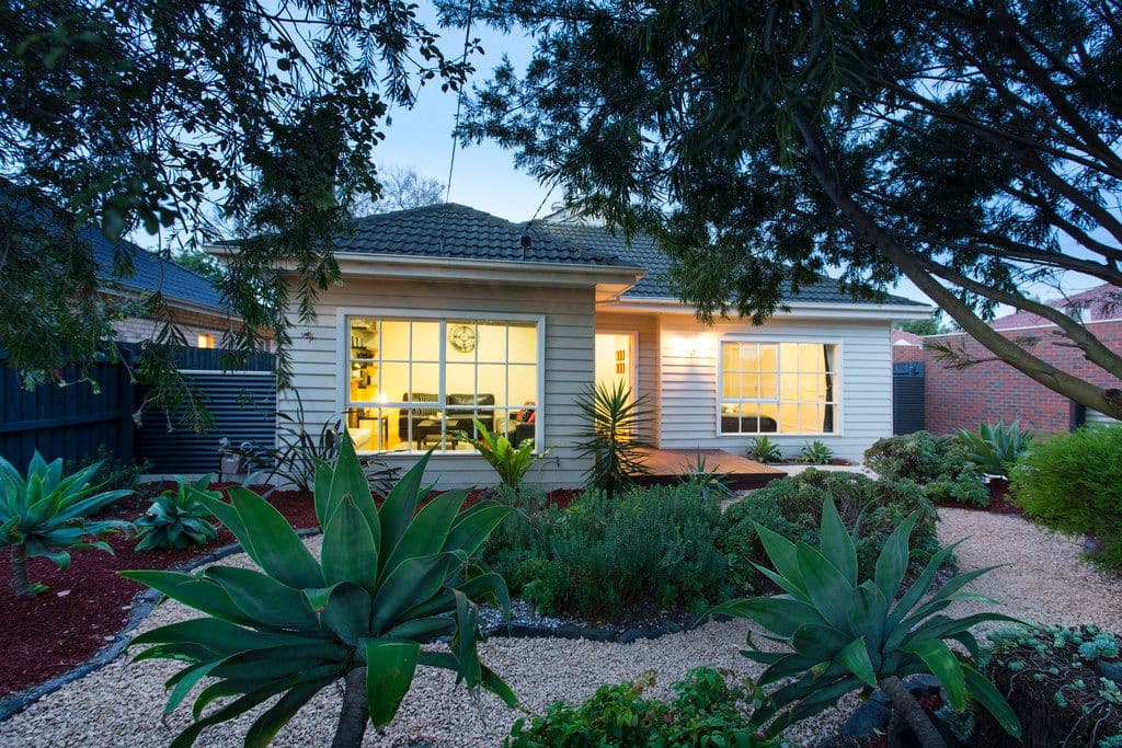 83 Waratah Street, BENTLEIGH EAST VIC 3165, Bentleigh East - Thumbnail 2
