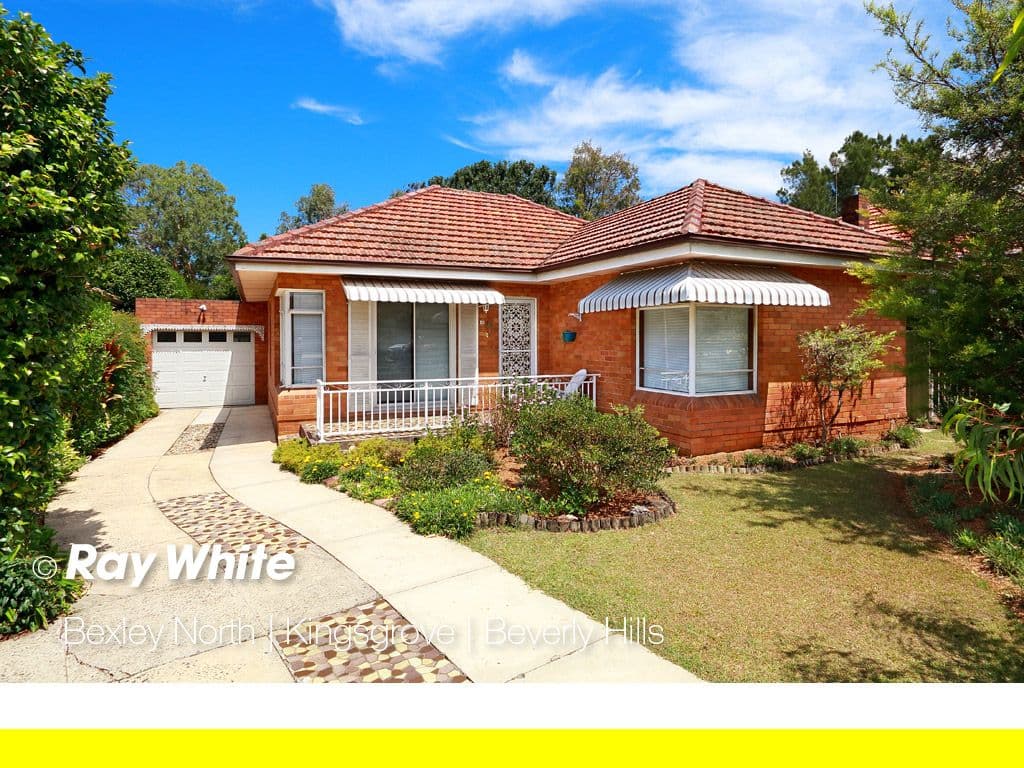 10 Allambee Crescent, Beverly Hills - Image 1