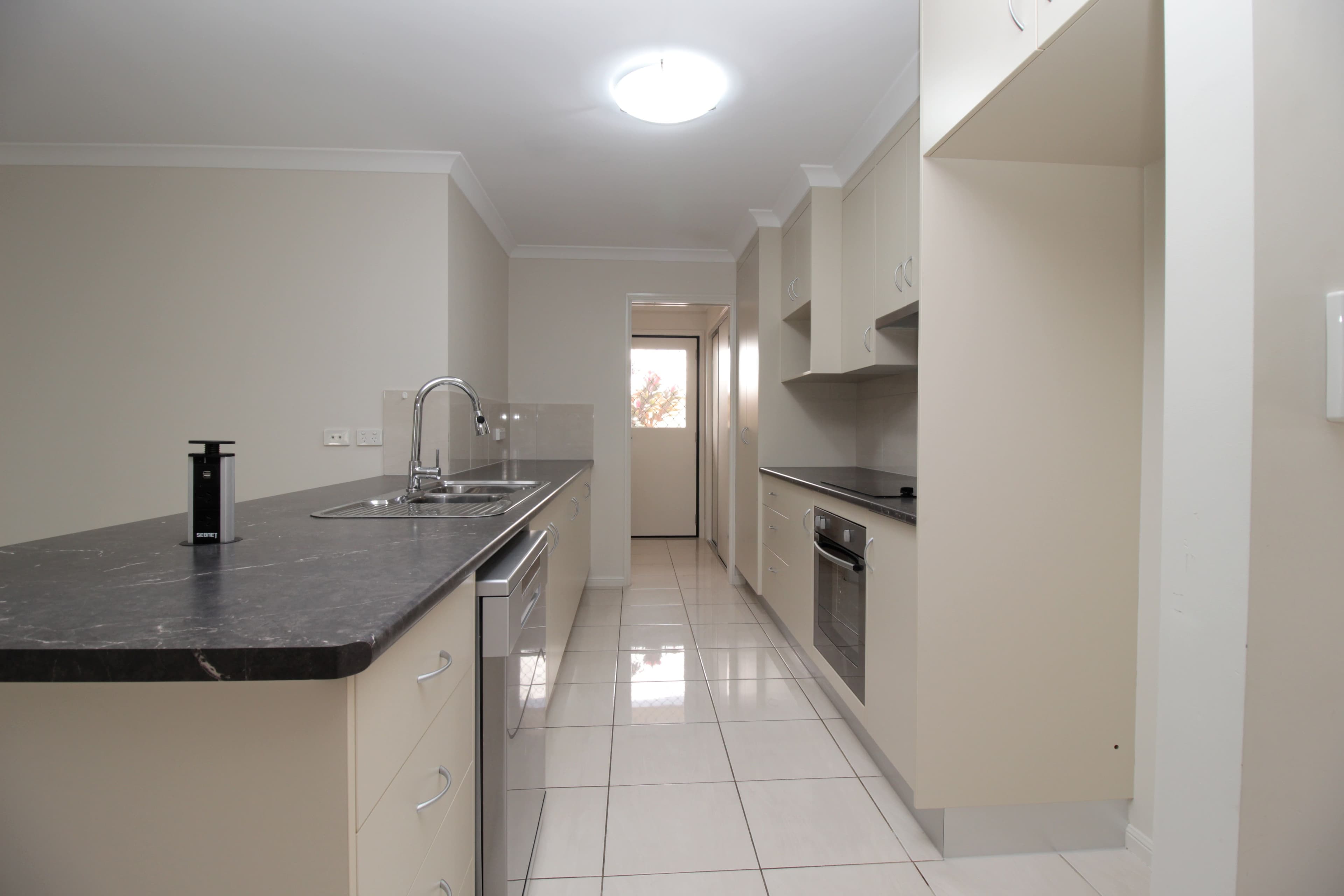 7 Spellman Street, Emerald QLD 4720, Emerald - Thumbnail 4