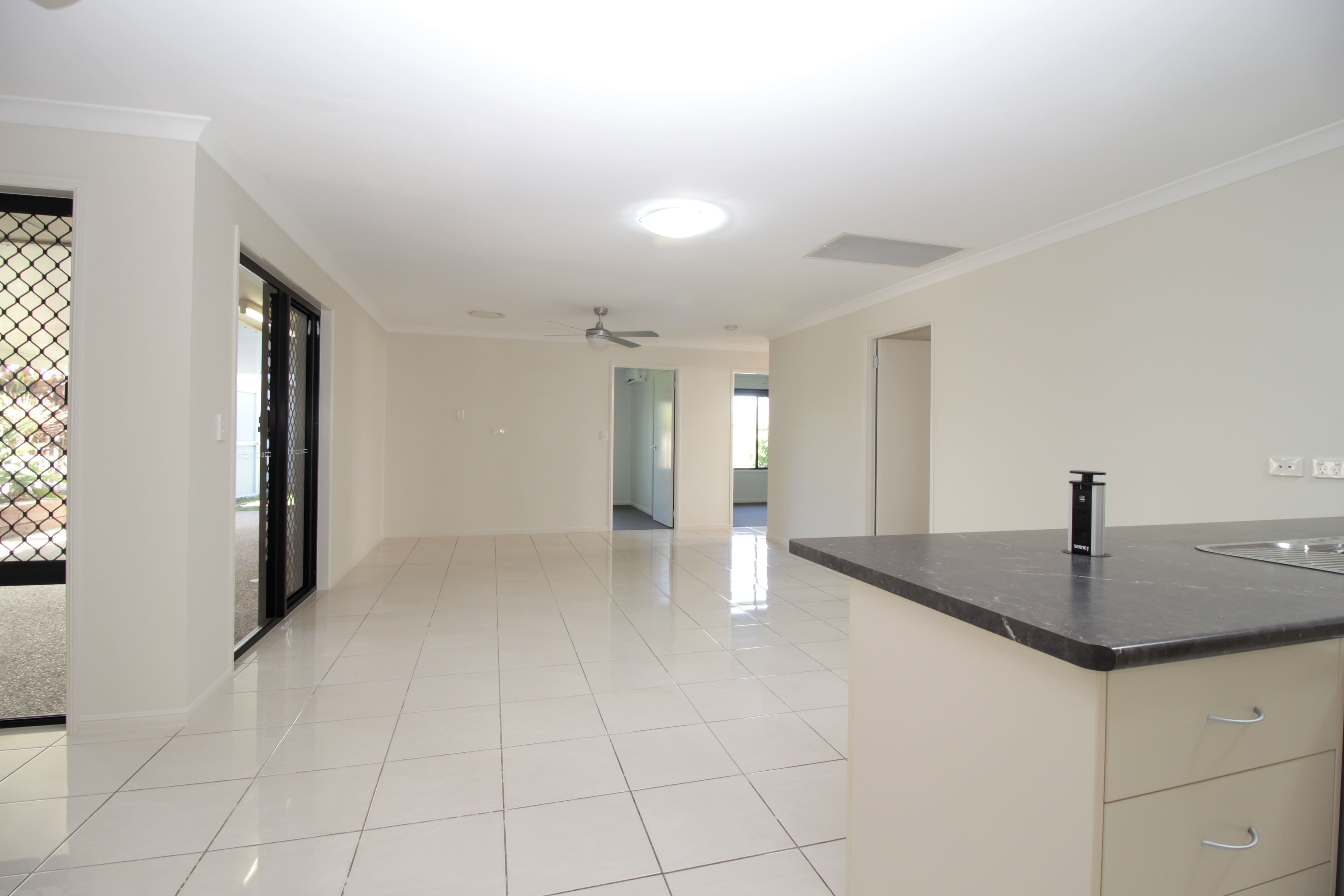 7 Spellman Street, Emerald QLD 4720, Emerald - Thumbnail 5
