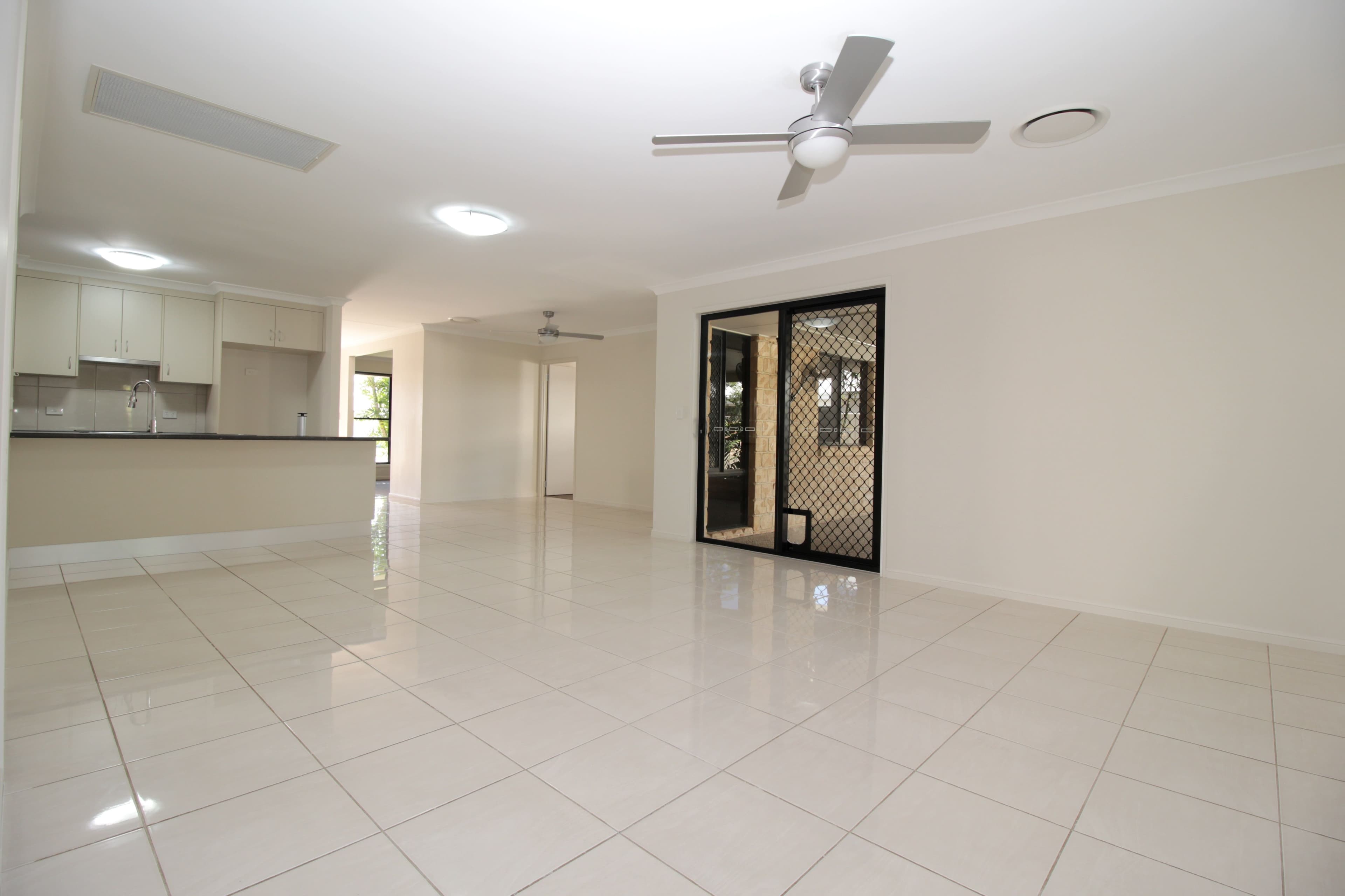 7 Spellman Street, Emerald QLD 4720, Emerald - Thumbnail 7