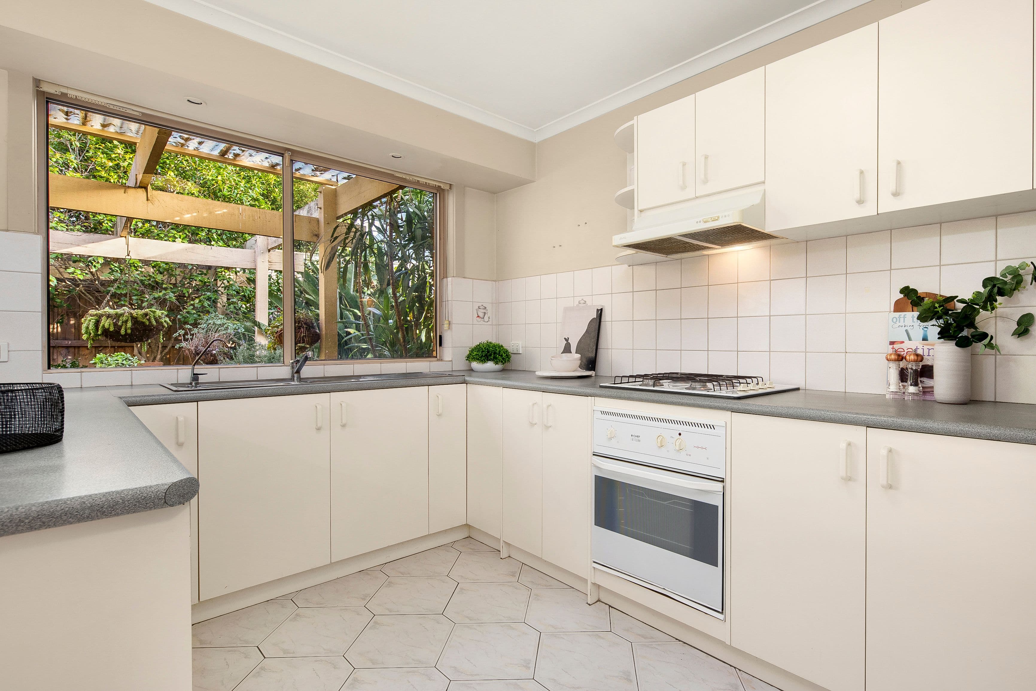 137 North Road, Reservoir VIC 3073, Reservoir - Thumbnail 3