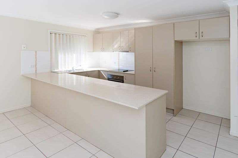 8 Julia Street, BRASSALL QLD 4305, Brassall - Thumbnail 2