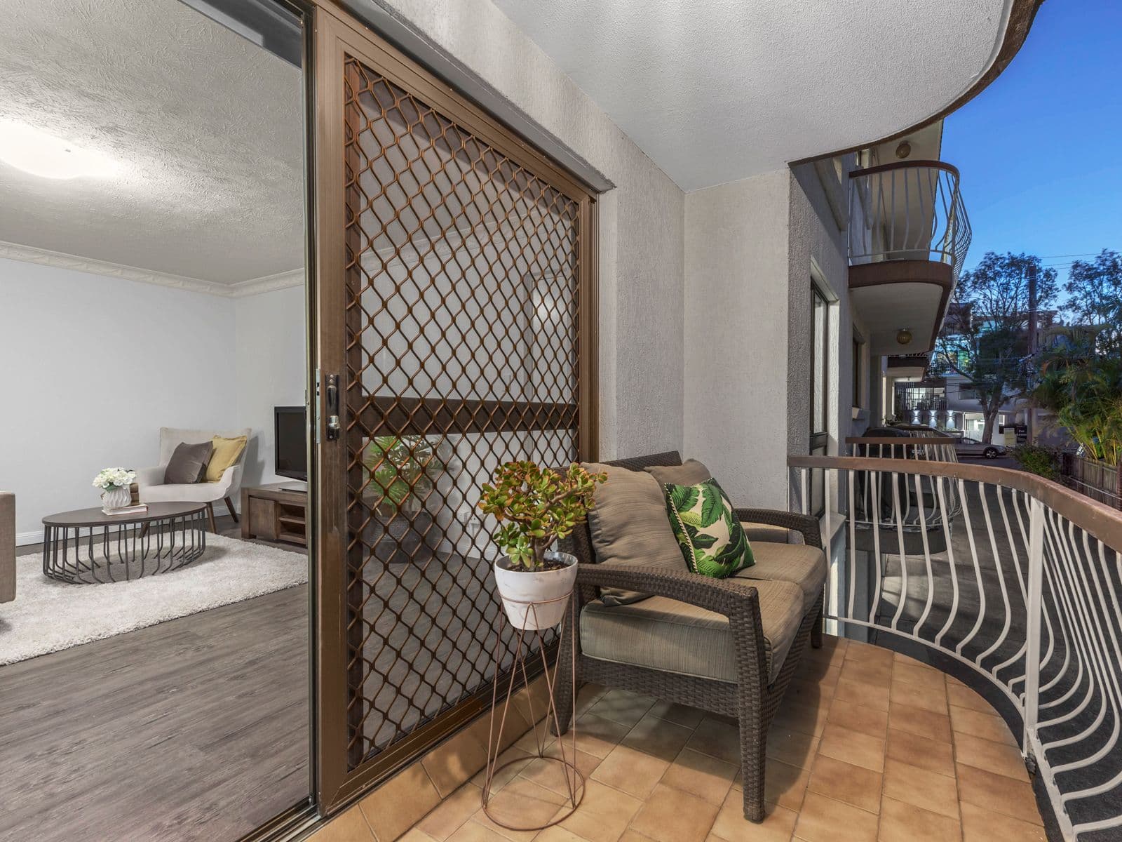12 Durham Street, Coorparoo QLD 4151, Coorparoo - Thumbnail 2