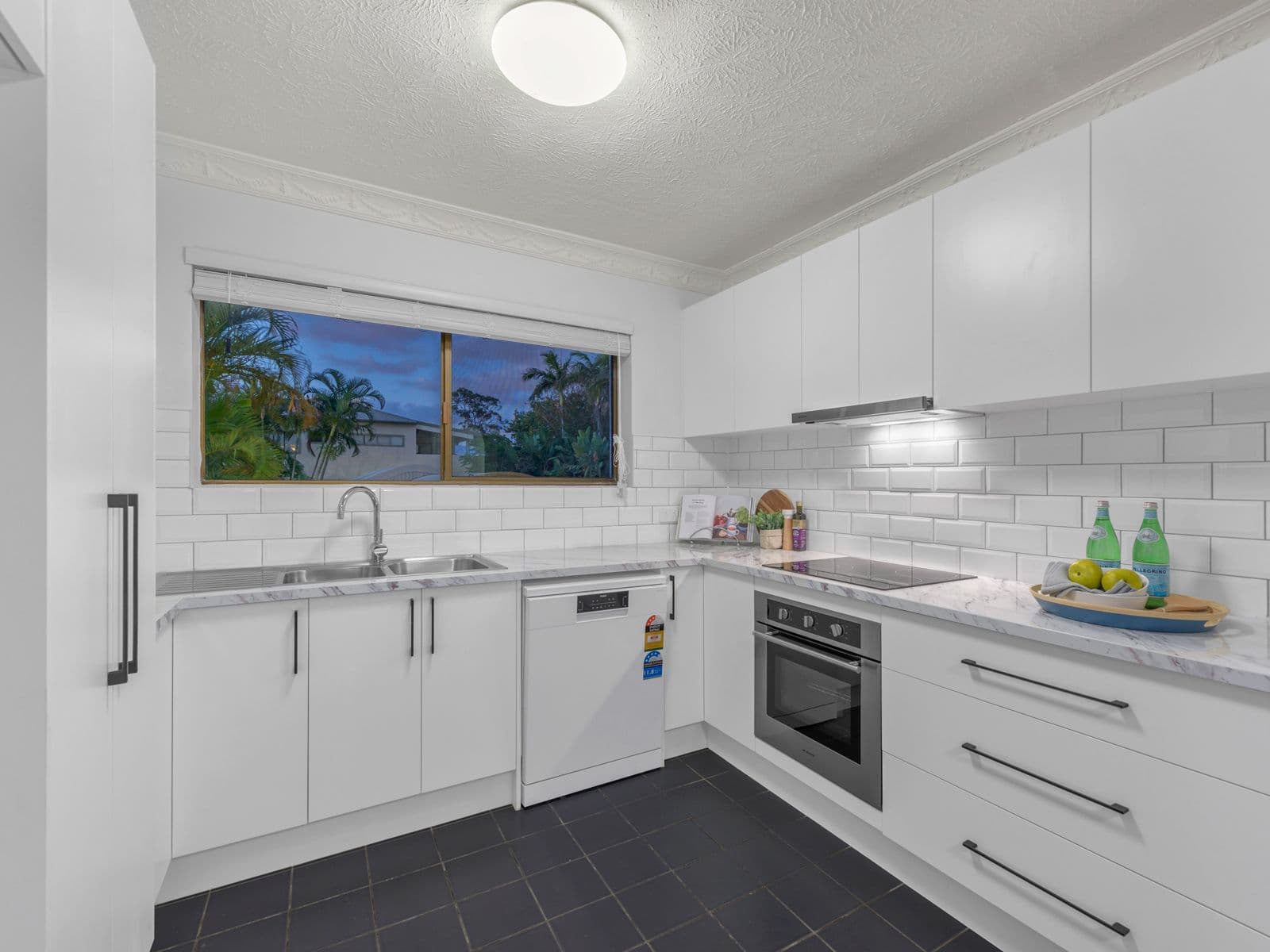 12 Durham Street, Coorparoo QLD 4151, Coorparoo - Thumbnail 7