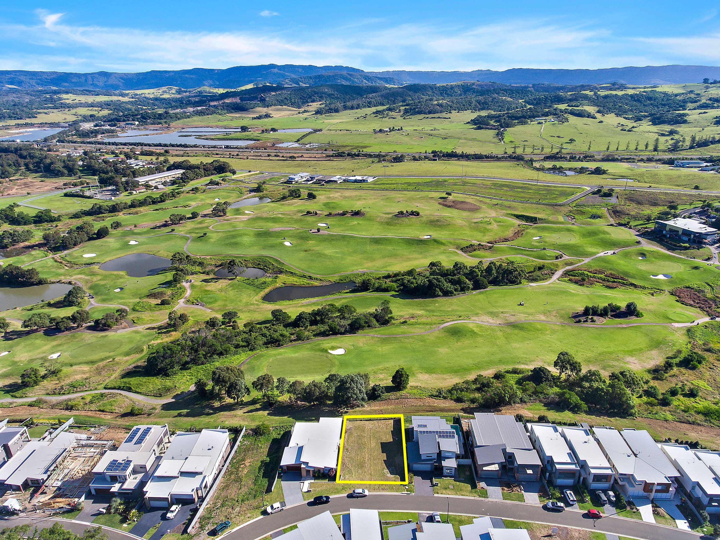 18 Glades Parkway, Shell Cove NSW 2529, Shell Cove - Image 1