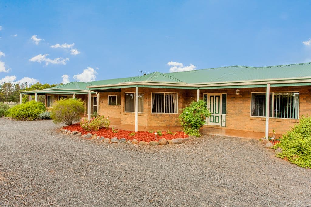 4 Swaney Court, Melton South VIC 3338, Melton South - Image 1