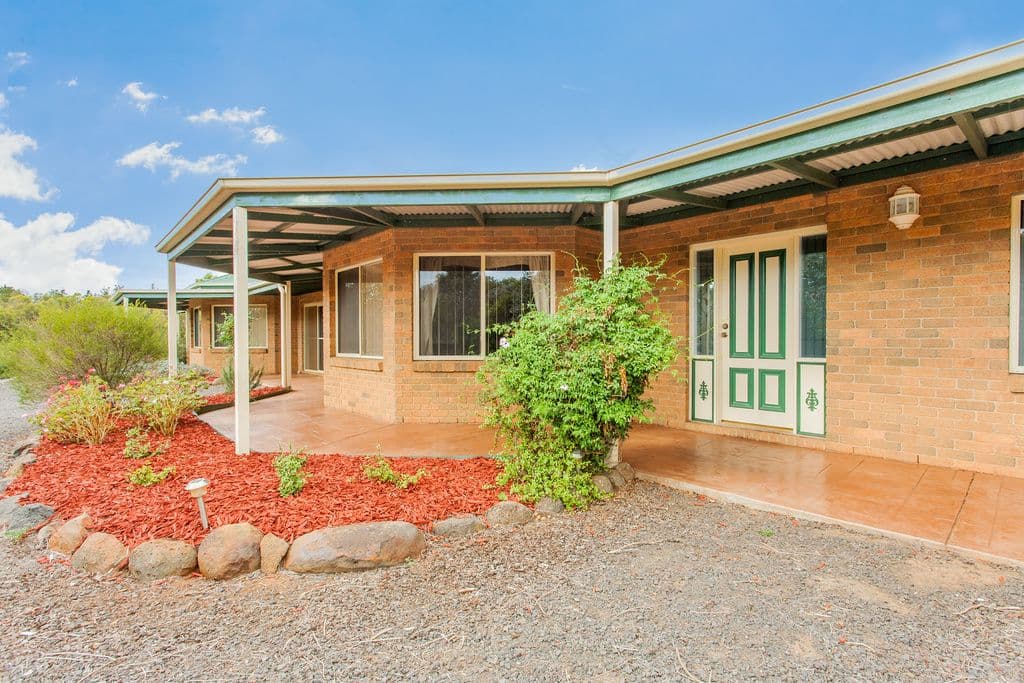 4 Swaney Court, Melton South VIC 3338, Melton South - Thumbnail 4