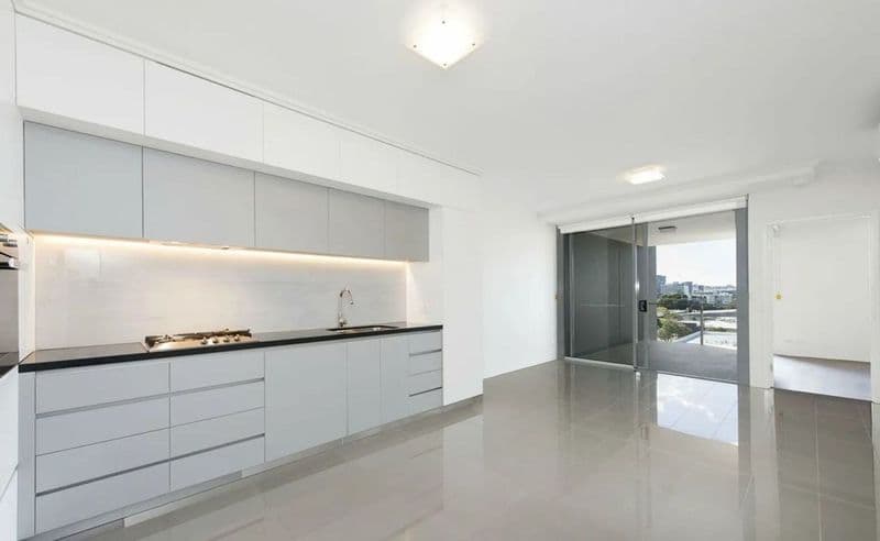 60 Rogers Street, West End - Image 1