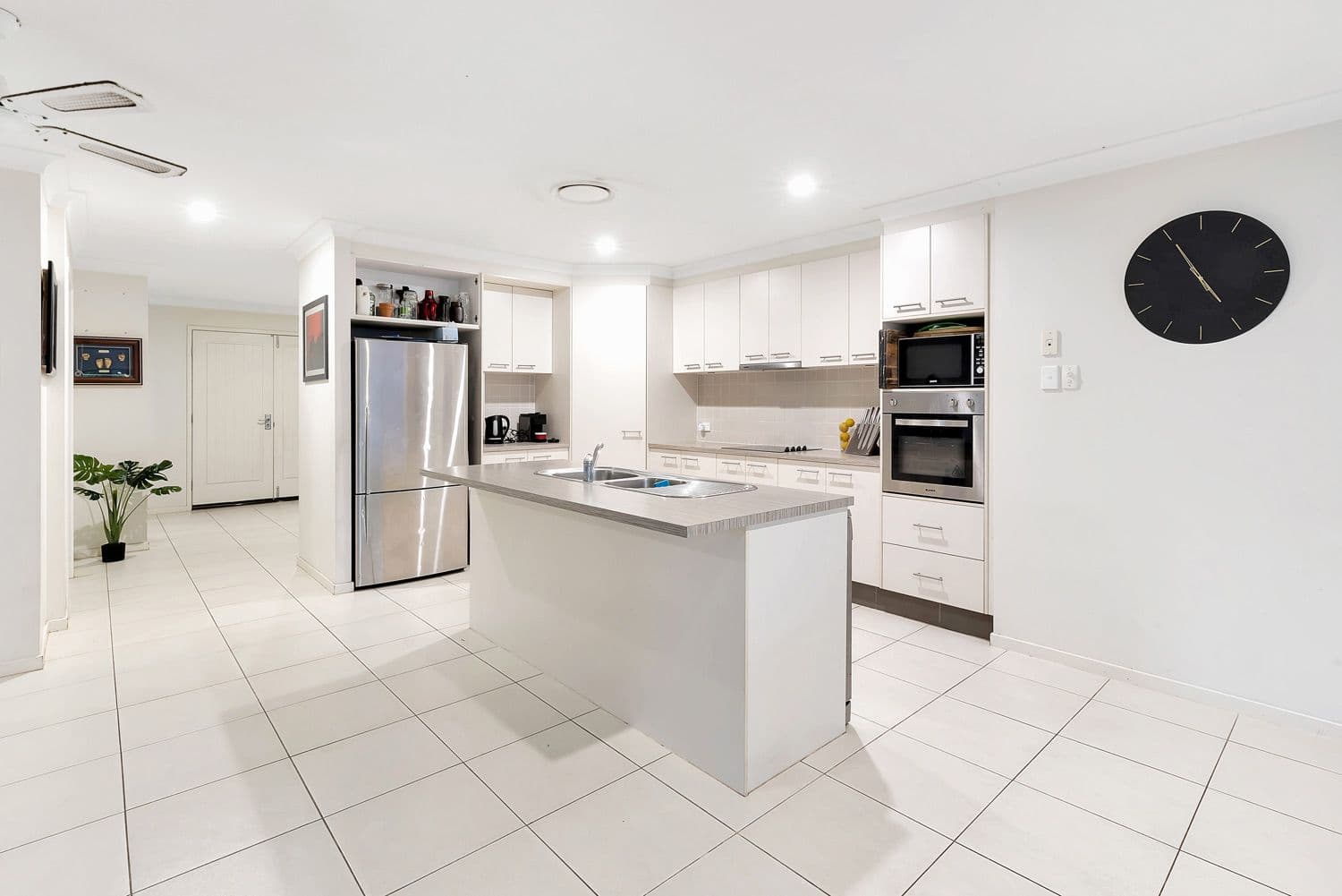 8 Casuarina Way, Helensvale QLD 4212, Helensvale - Thumbnail 8