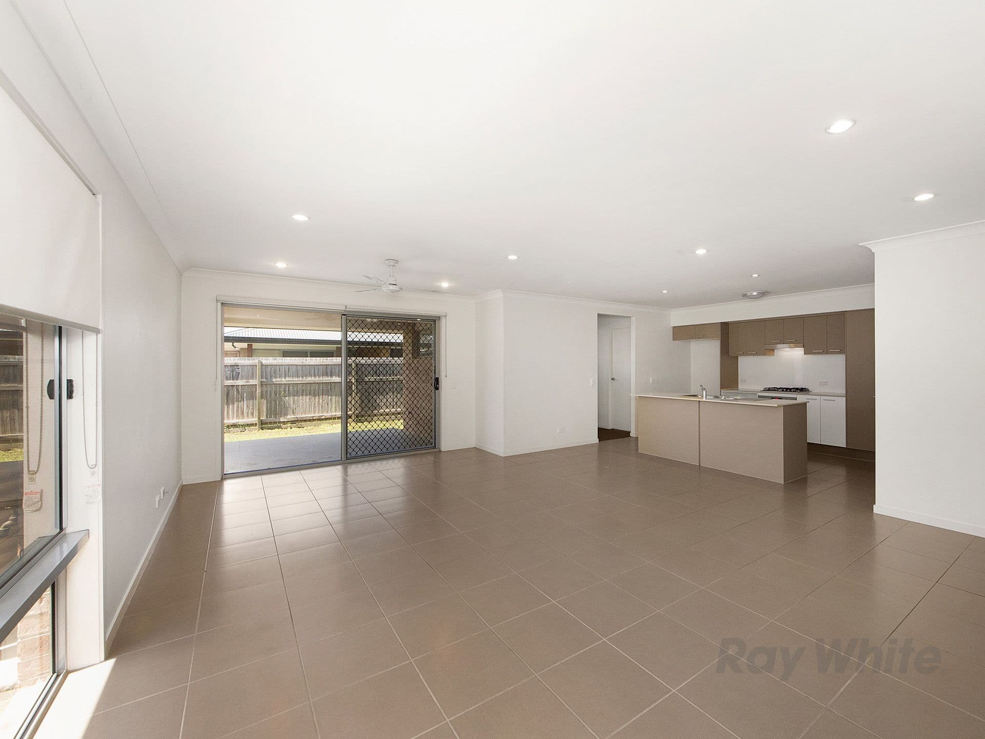 26 Brookside Circuit, Ormeau QLD 4208, Ormeau - Thumbnail 4