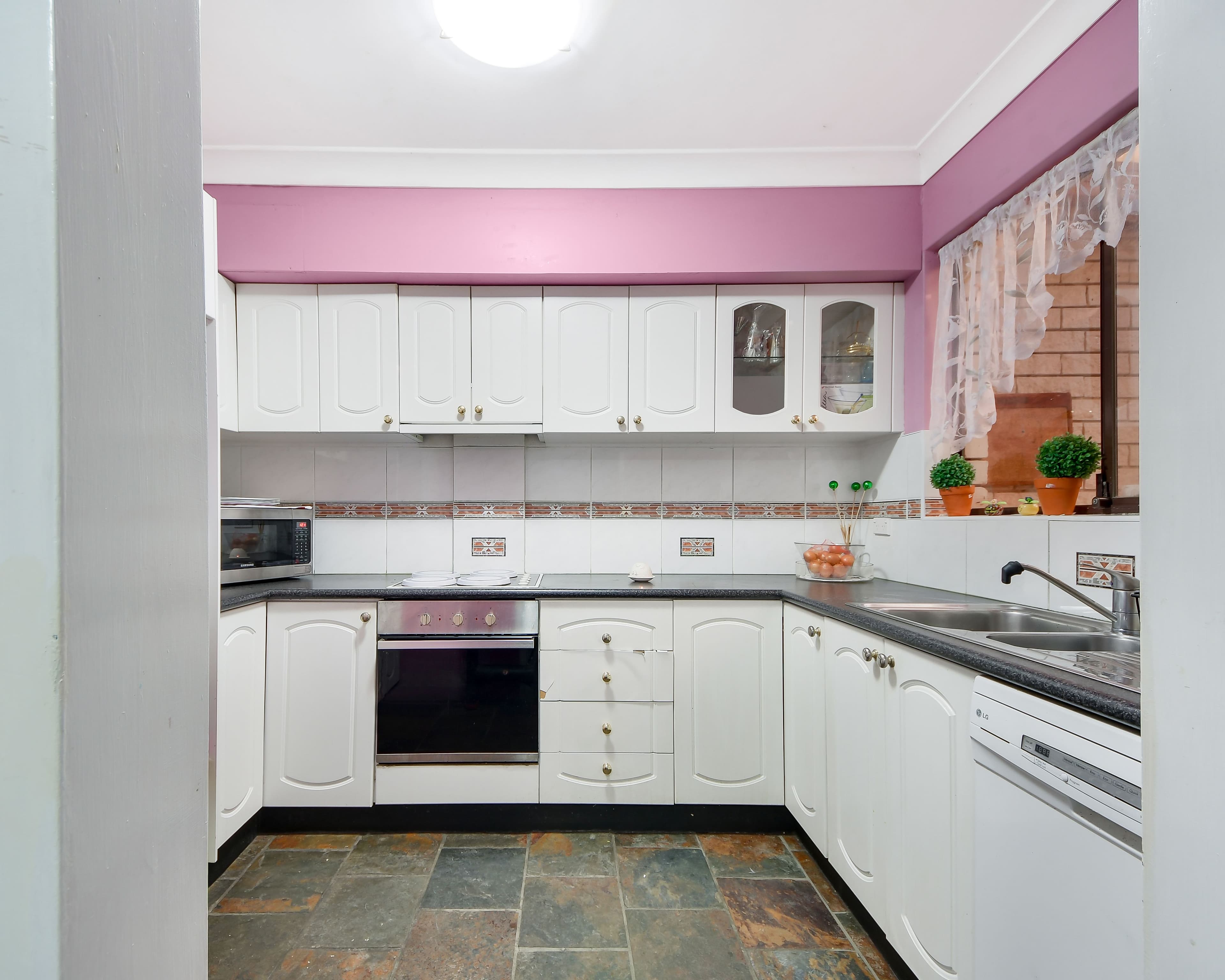 9 Surrey Street, Minto - Thumbnail 5