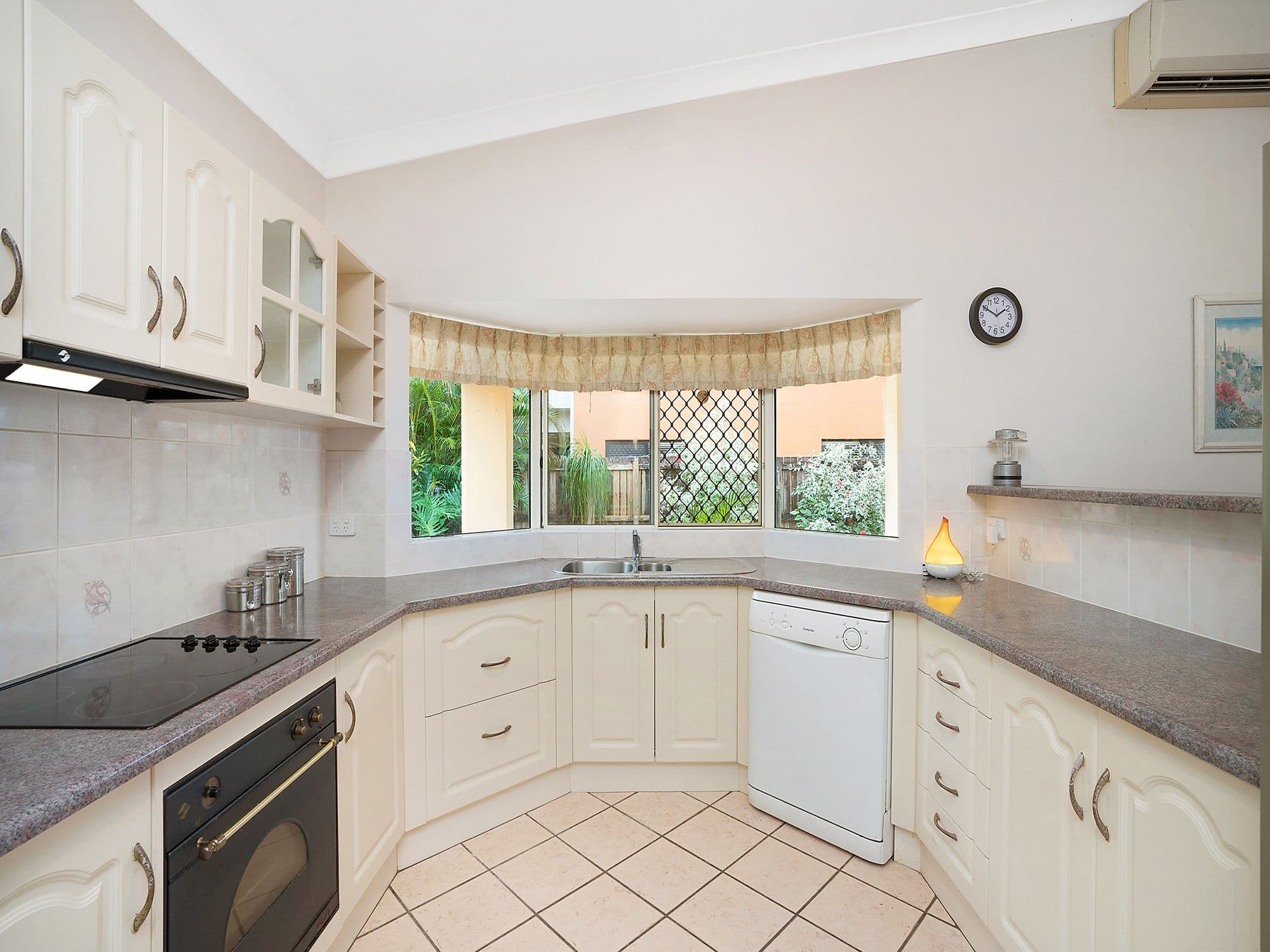 2 Holroyd Court, Mount Sheridan QLD 4868, Mount Sheridan - Thumbnail 4