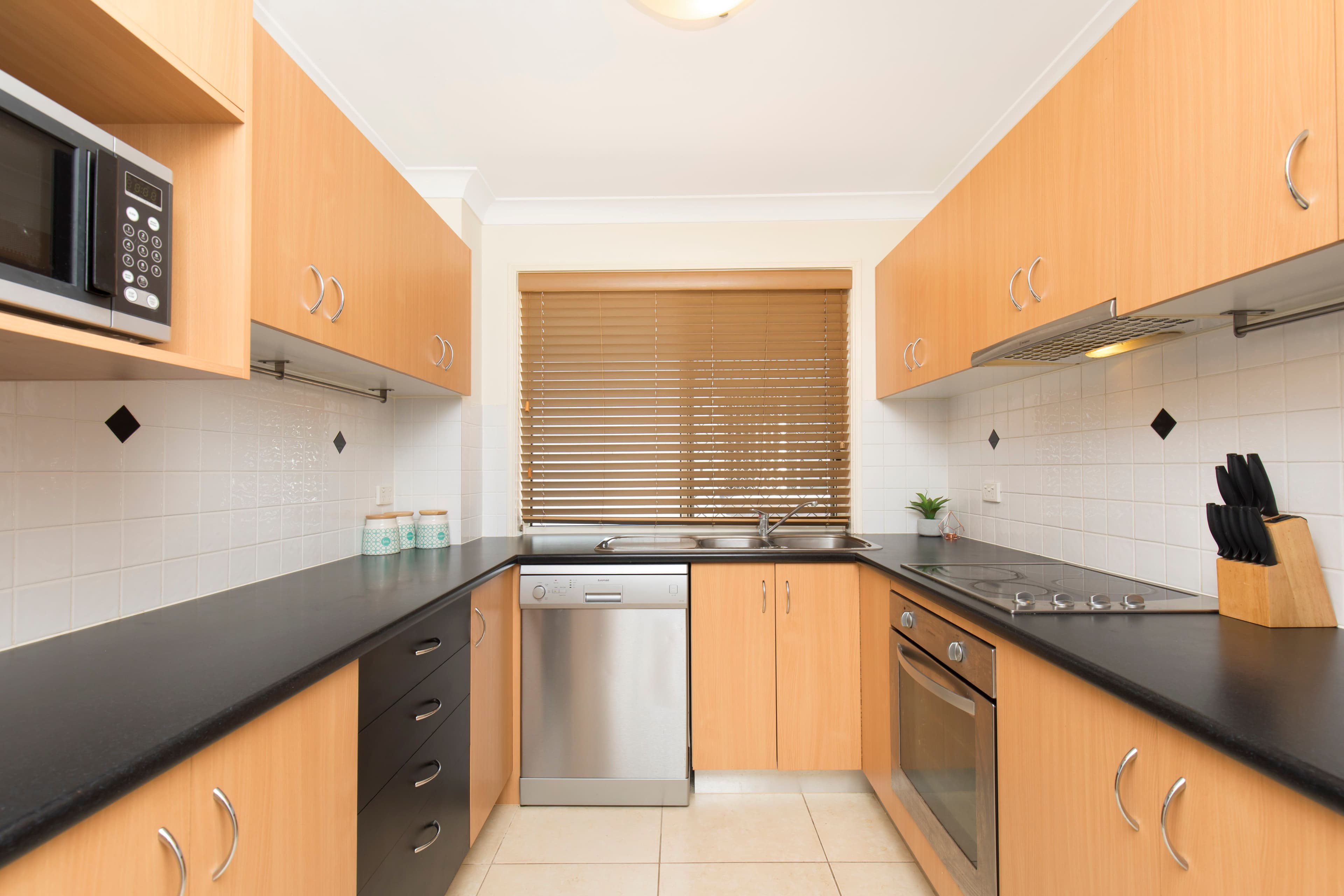 38 Pembroke Street, Carina QLD 4152, Carina - Thumbnail 2